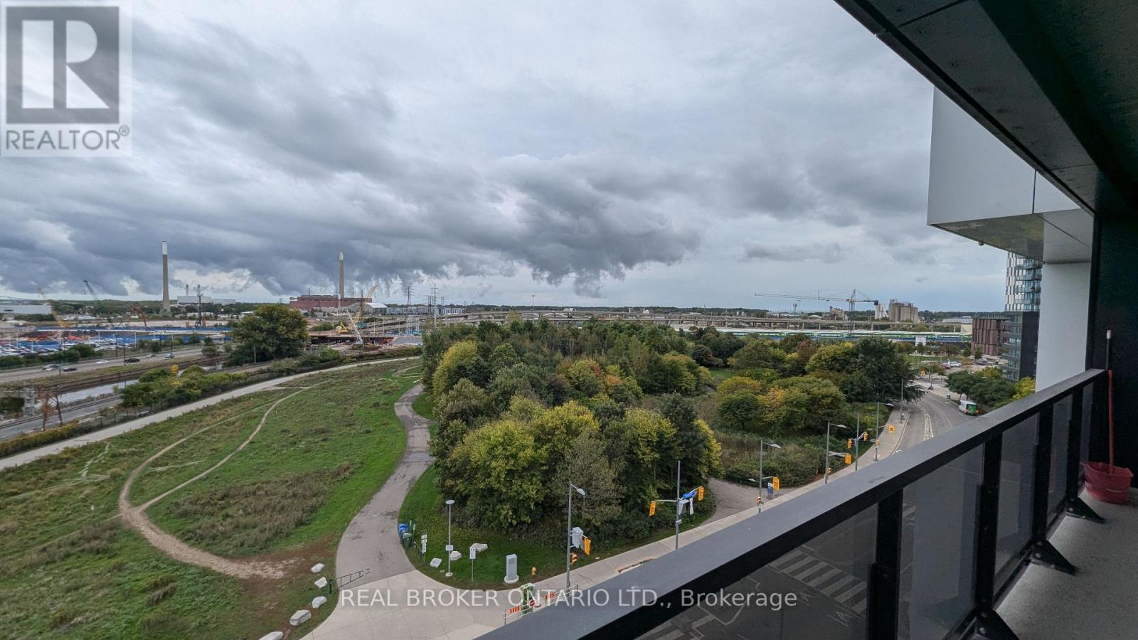 817 - 170 Bayview Avenue, Toronto, Ontario  M5A 0M4 - Photo 15 - C12455497