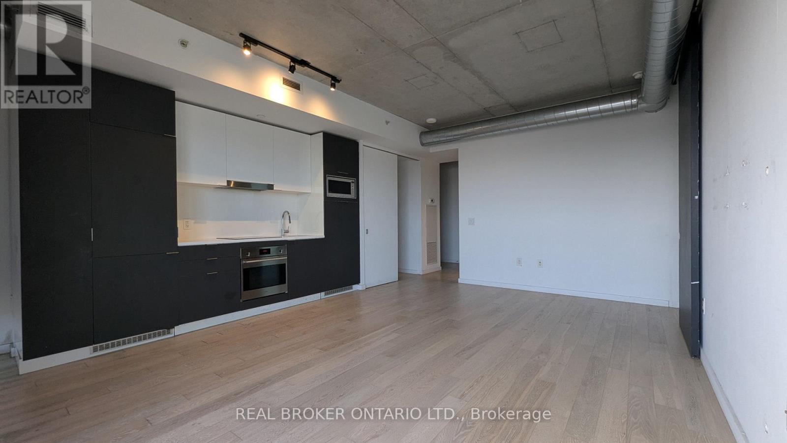 817 - 170 Bayview Avenue, Toronto, Ontario  M5A 0M4 - Photo 3 - C12455497