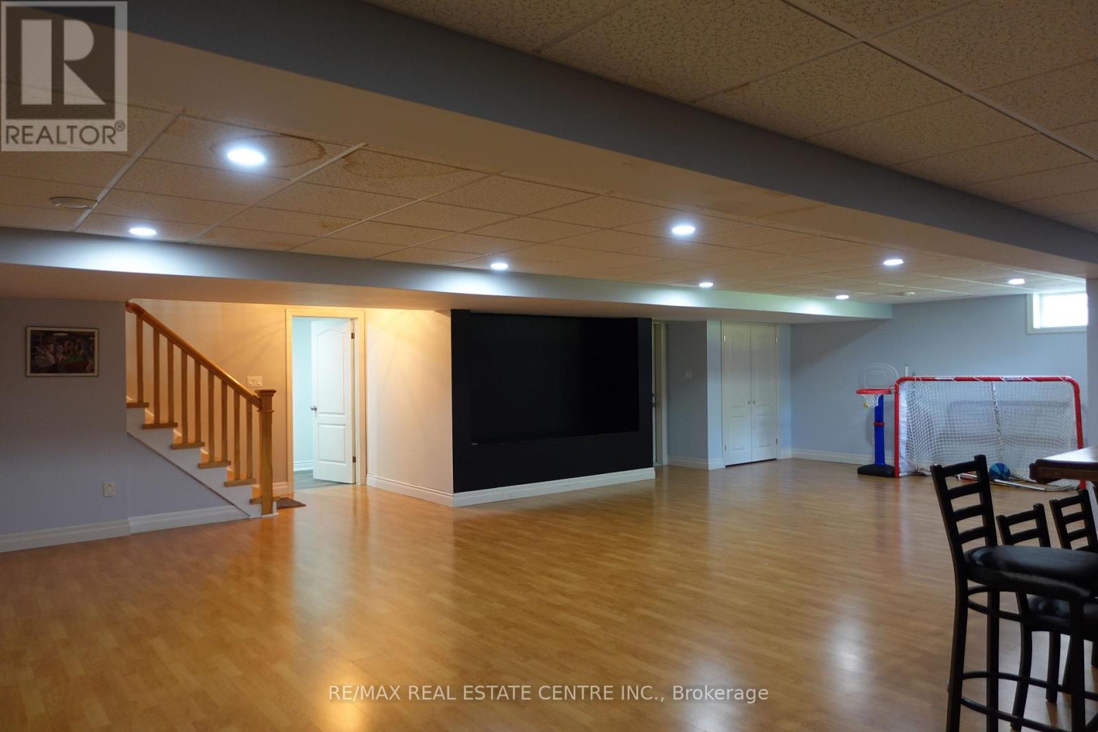 230 South Water Street, Wellington North, Ontario  N0G 2L3 - Photo 32 - X12626760