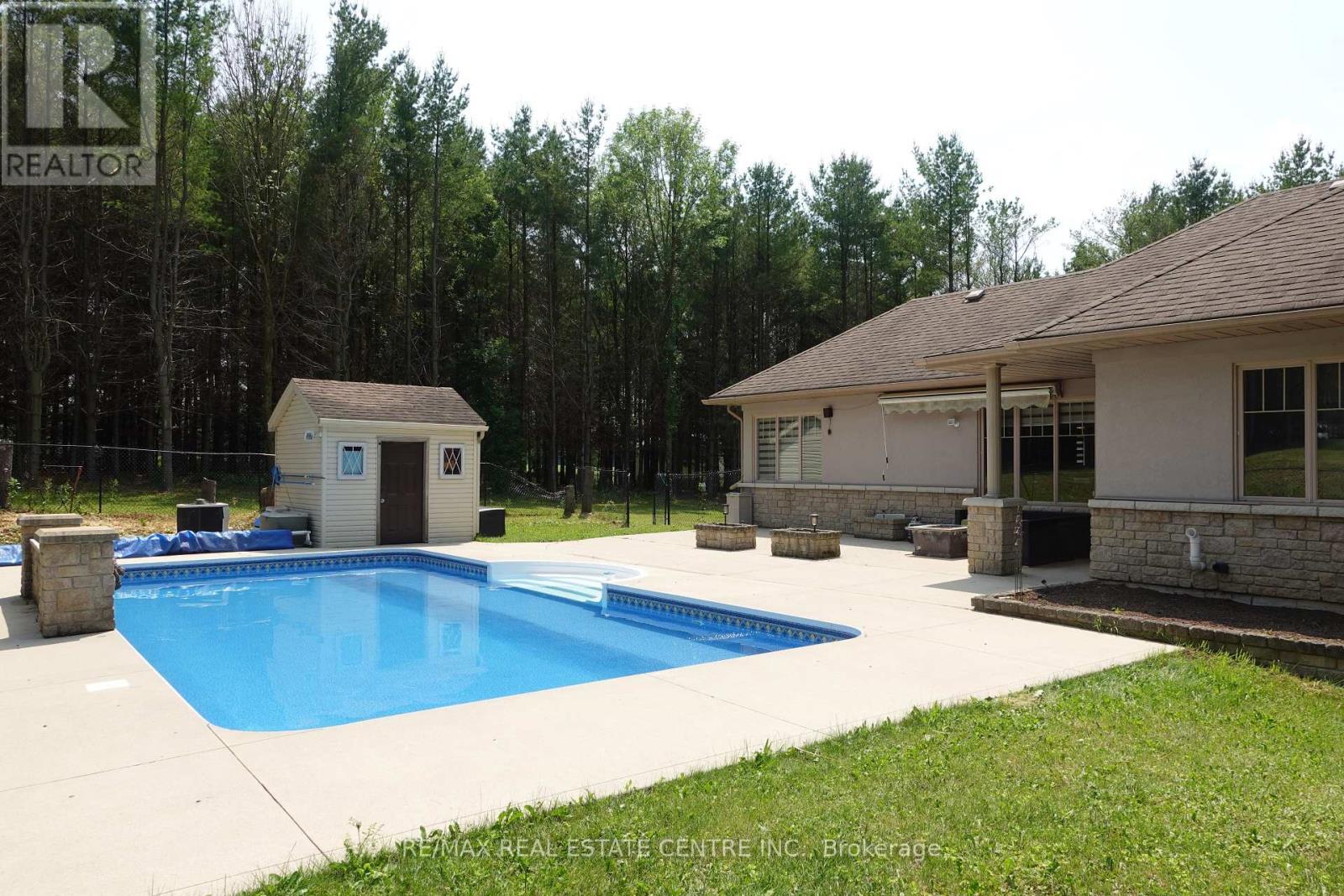 230 South Water Street, Wellington North, Ontario  N0G 2L3 - Photo 44 - X12626760