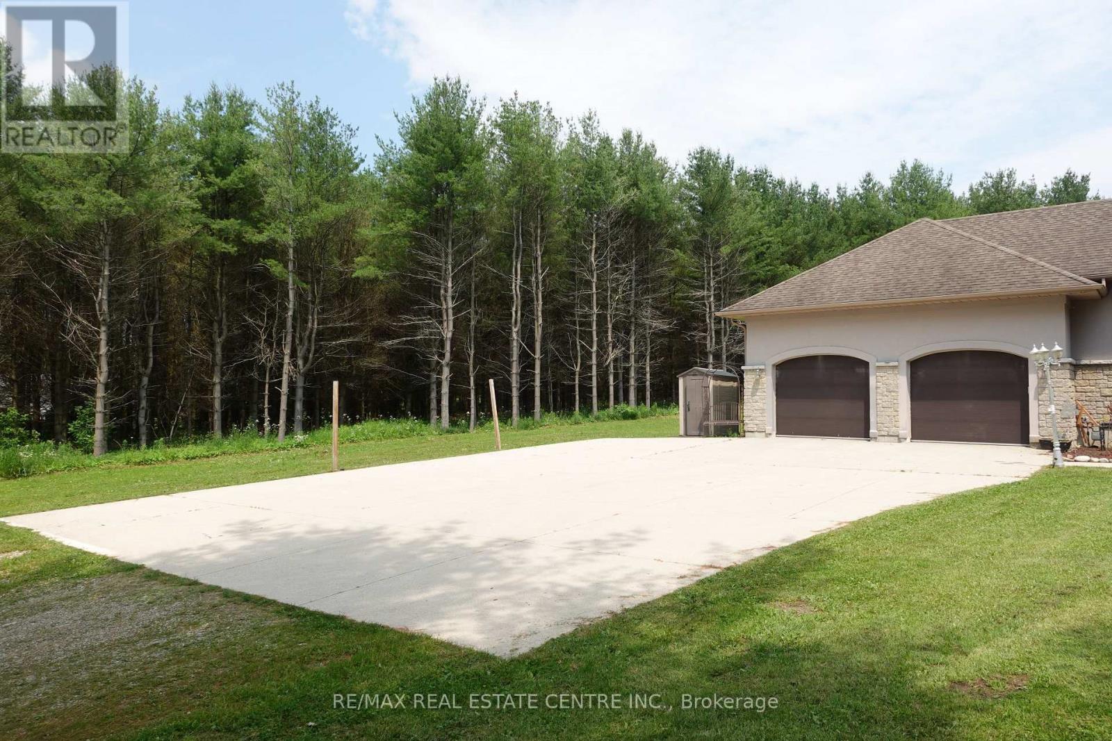 230 South Water Street, Wellington North, Ontario  N0G 2L3 - Photo 5 - X12626760