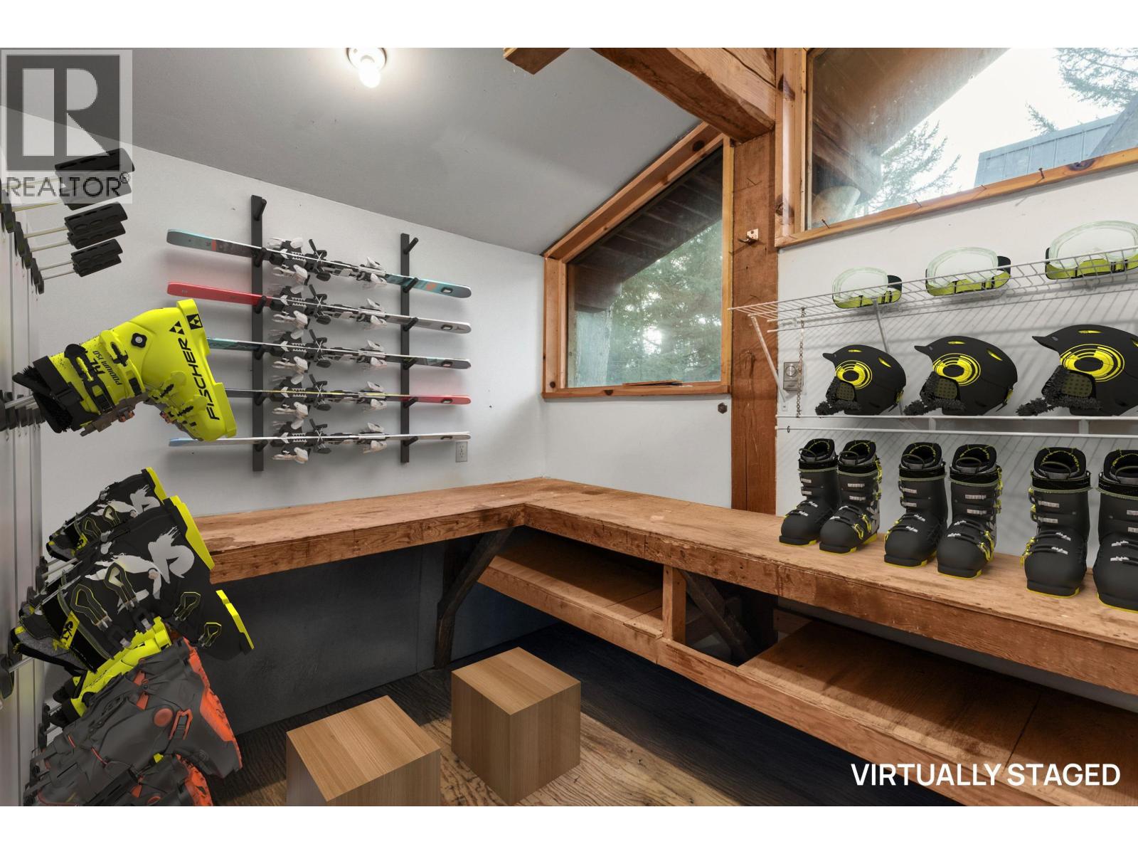 9249 Pinetree Lane, Whistler, British Columbia  V8E 0G5 - Photo 3 - R3069804