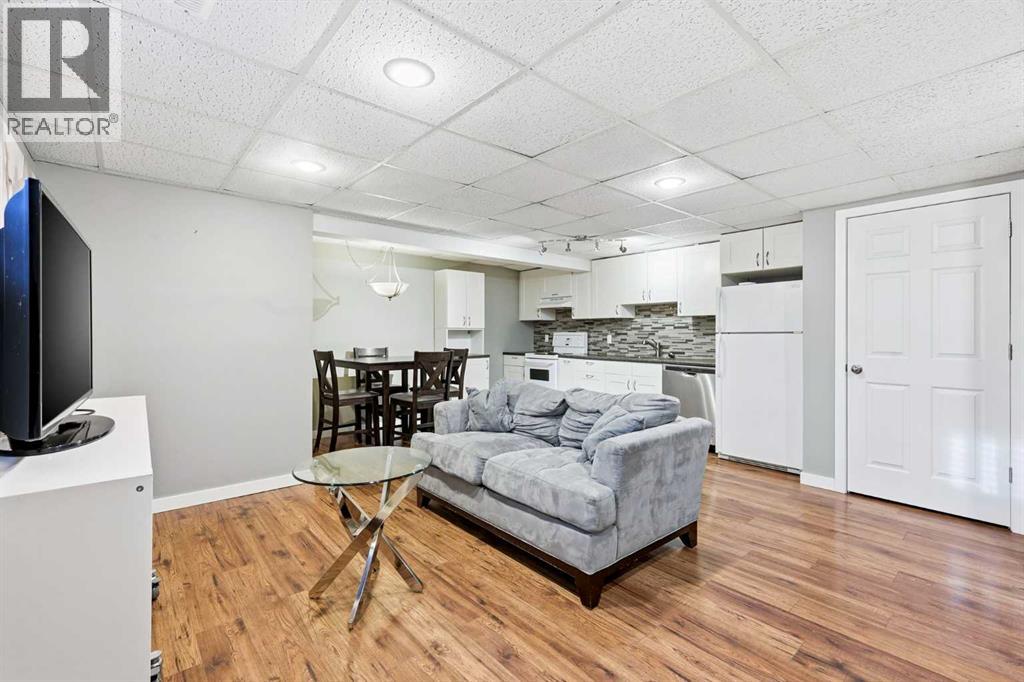 2 Woodfern Road Sw, Calgary, Alberta  T2W 4K9 - Photo 30 - A2273146