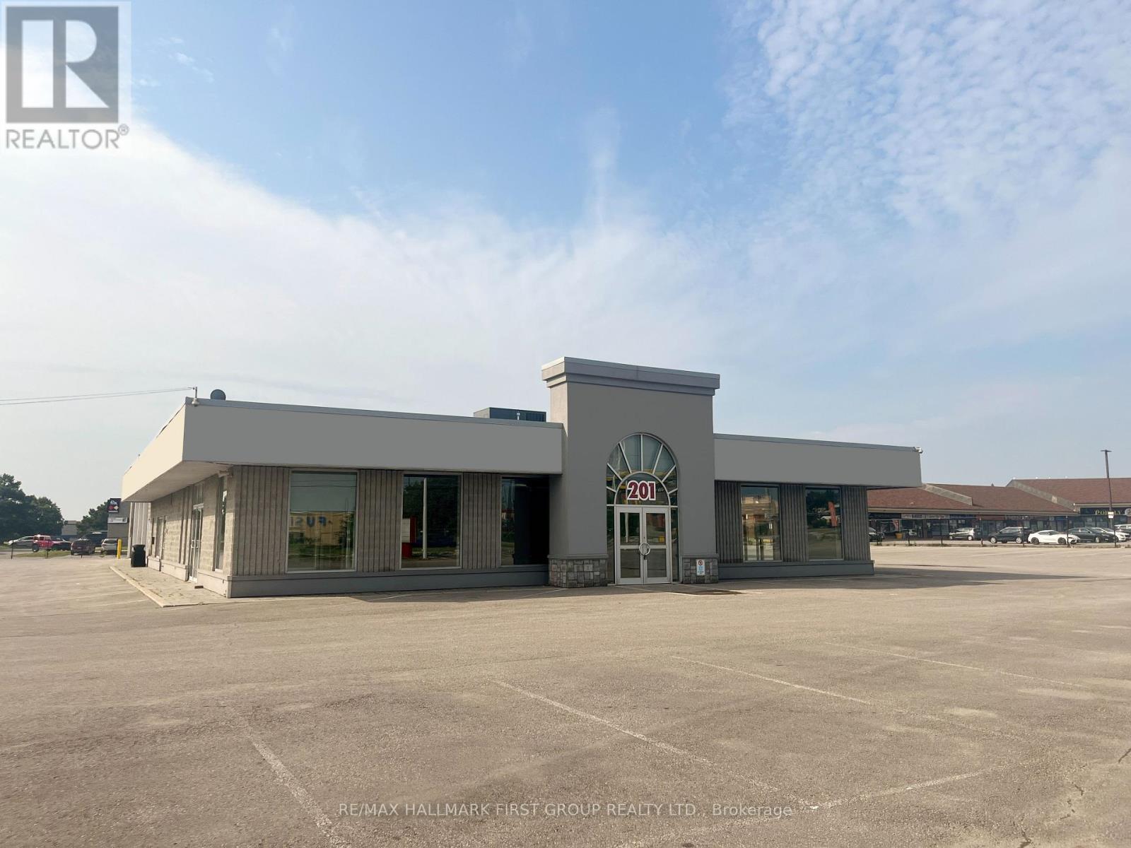 201 BAYLY STREET W, Ajax, Ontario