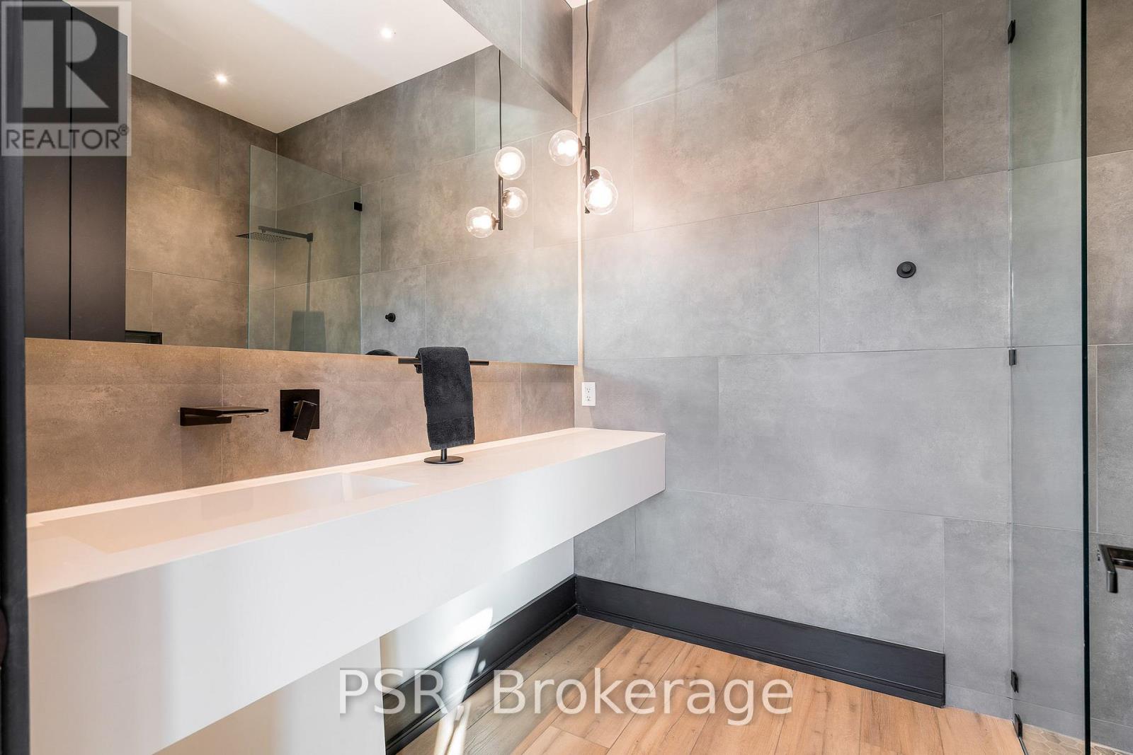 4 Raintree Court, Clearview, Ontario  L9Y 0K2 - Photo 19 - S12628816