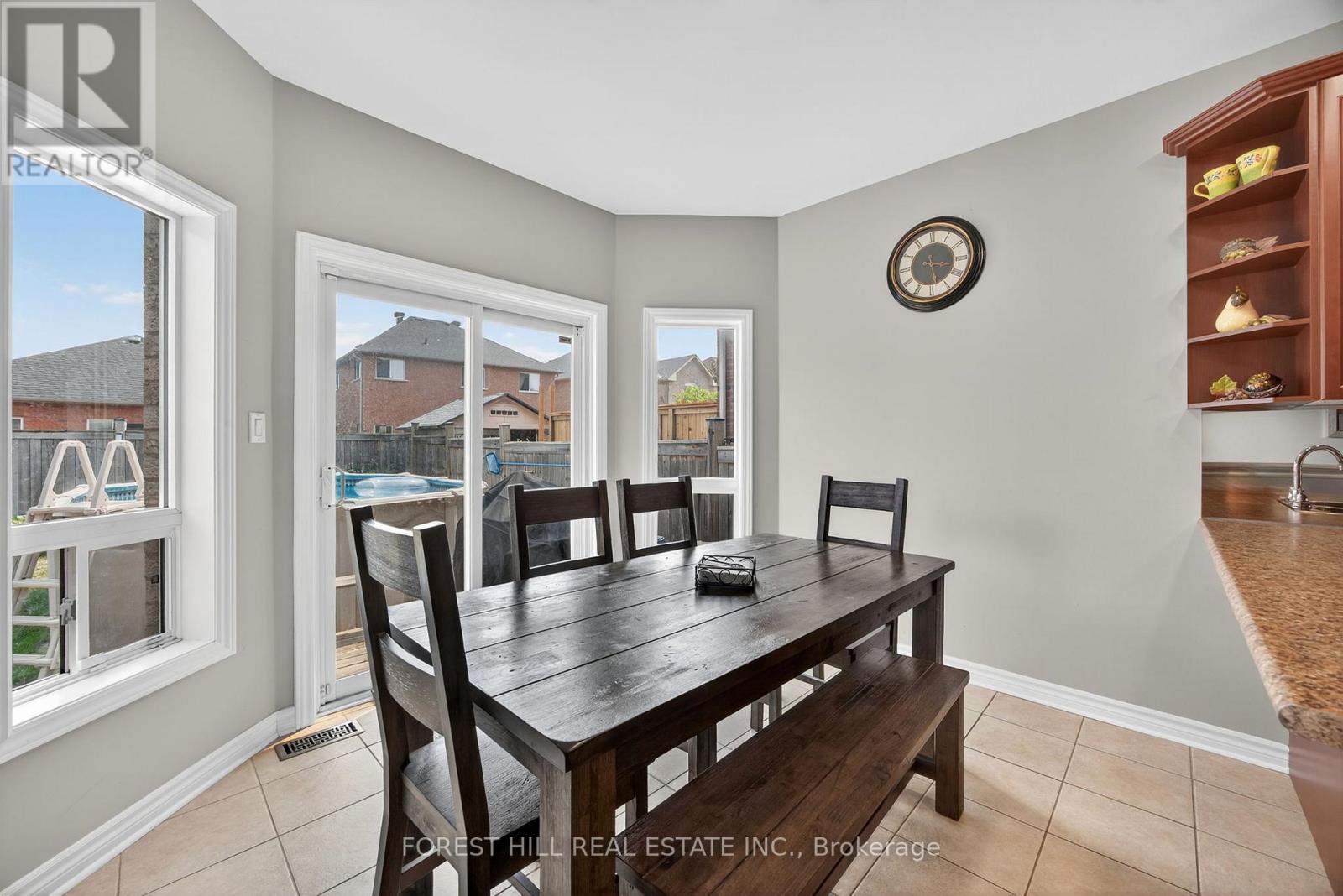 31 Connaught Lane, Barrie, Ontario  L4M 0A6 - Photo 13 - S12628834