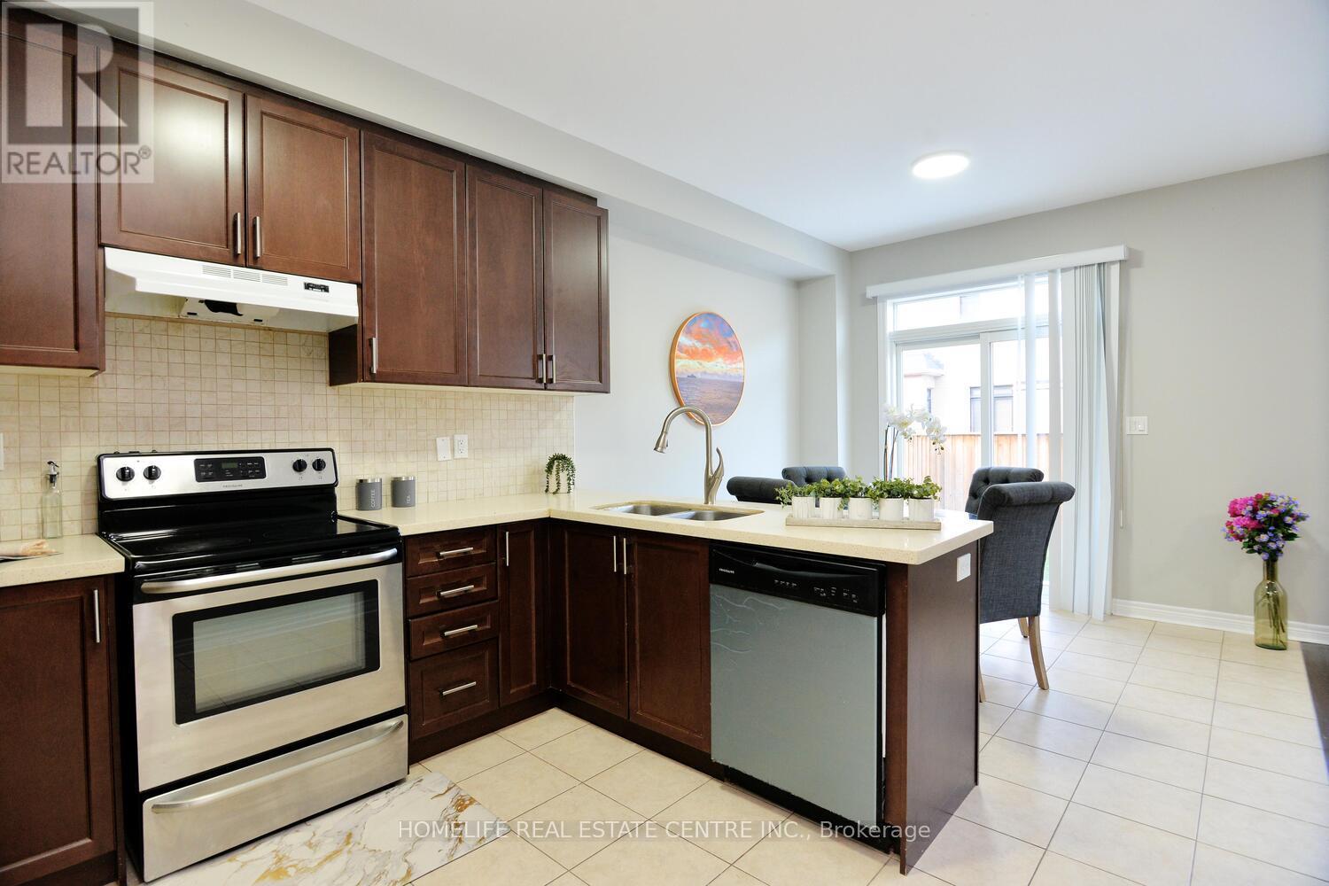 71 Villadowns Trail, Brampton, Ontario  L6R 3Y8 - Photo 17 - W12628800
