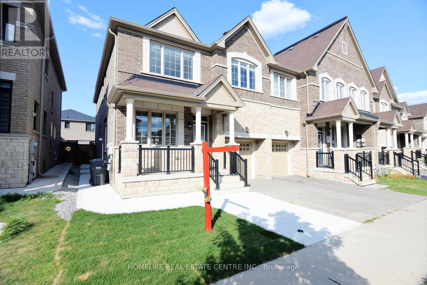 71 Villadowns Trail, Brampton, Ontario  L6R 3Y8 - Photo 2 - W12628800