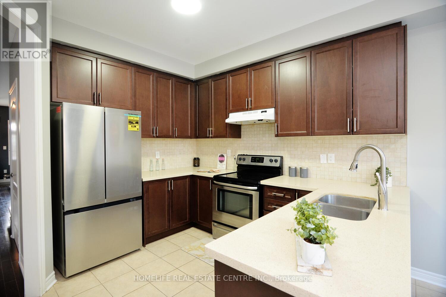 71 Villadowns Trail, Brampton, Ontario  L6R 3Y8 - Photo 21 - W12628800