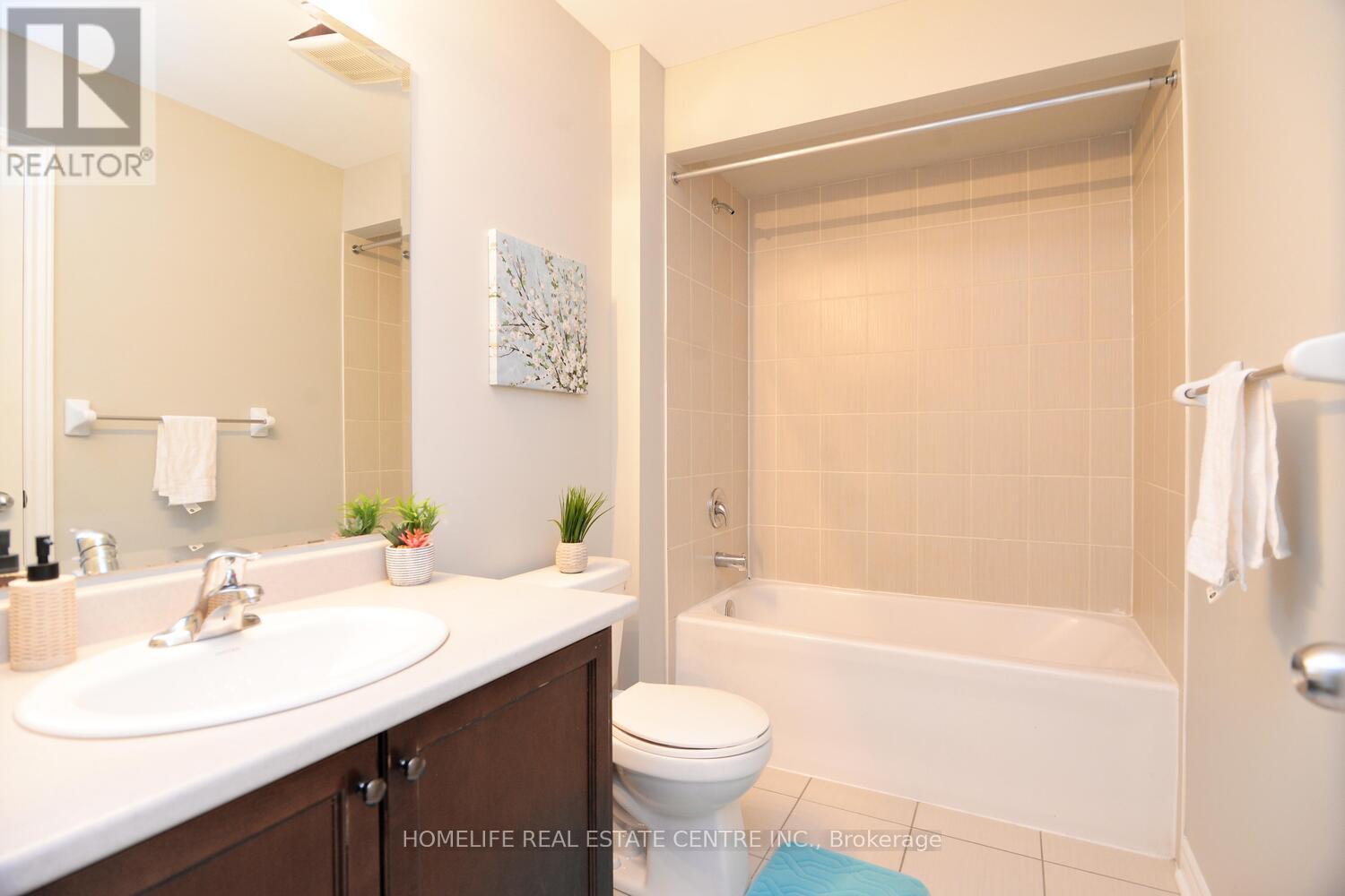 71 Villadowns Trail, Brampton, Ontario  L6R 3Y8 - Photo 35 - W12628800