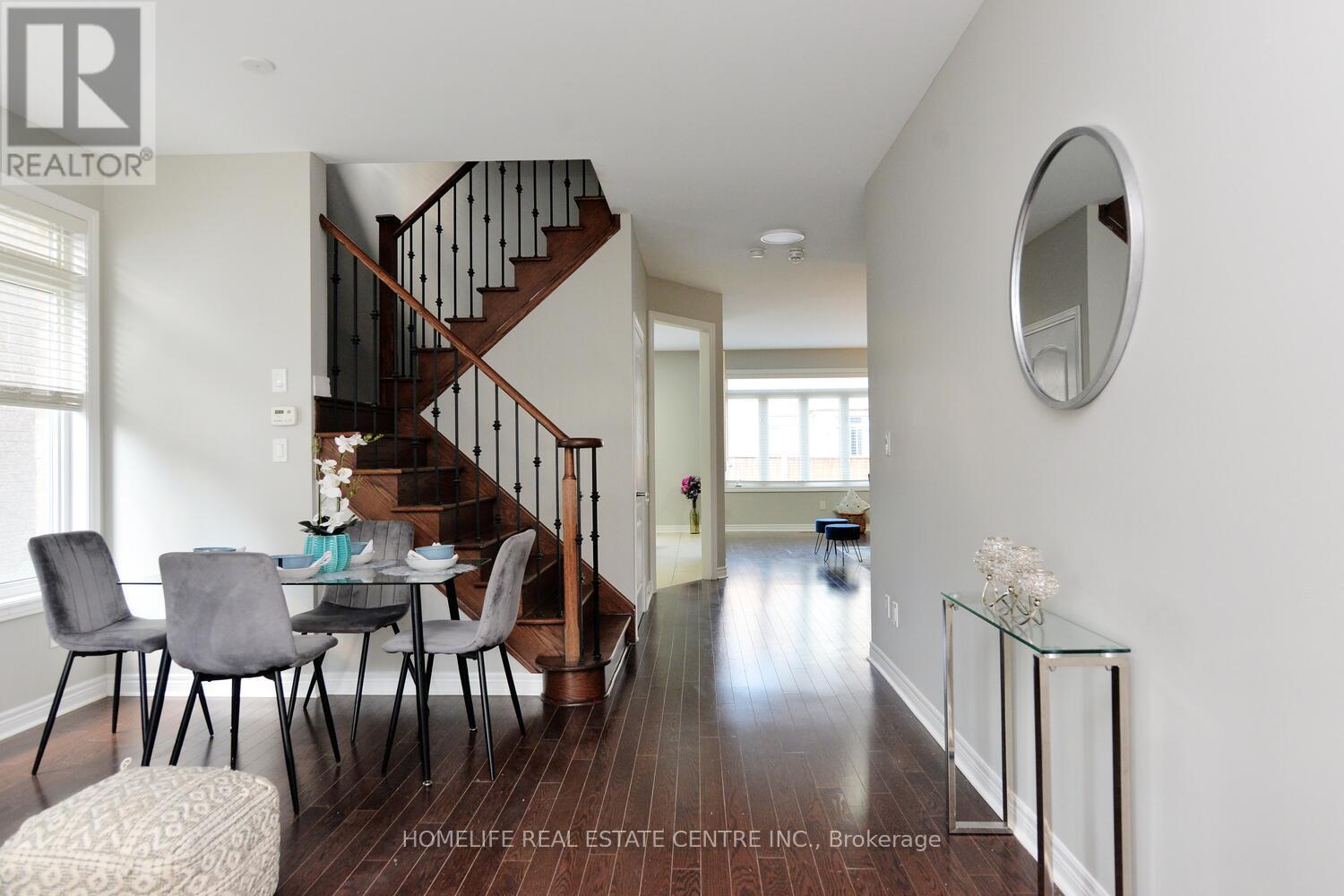 71 Villadowns Trail, Brampton, Ontario  L6R 3Y8 - Photo 5 - W12628800