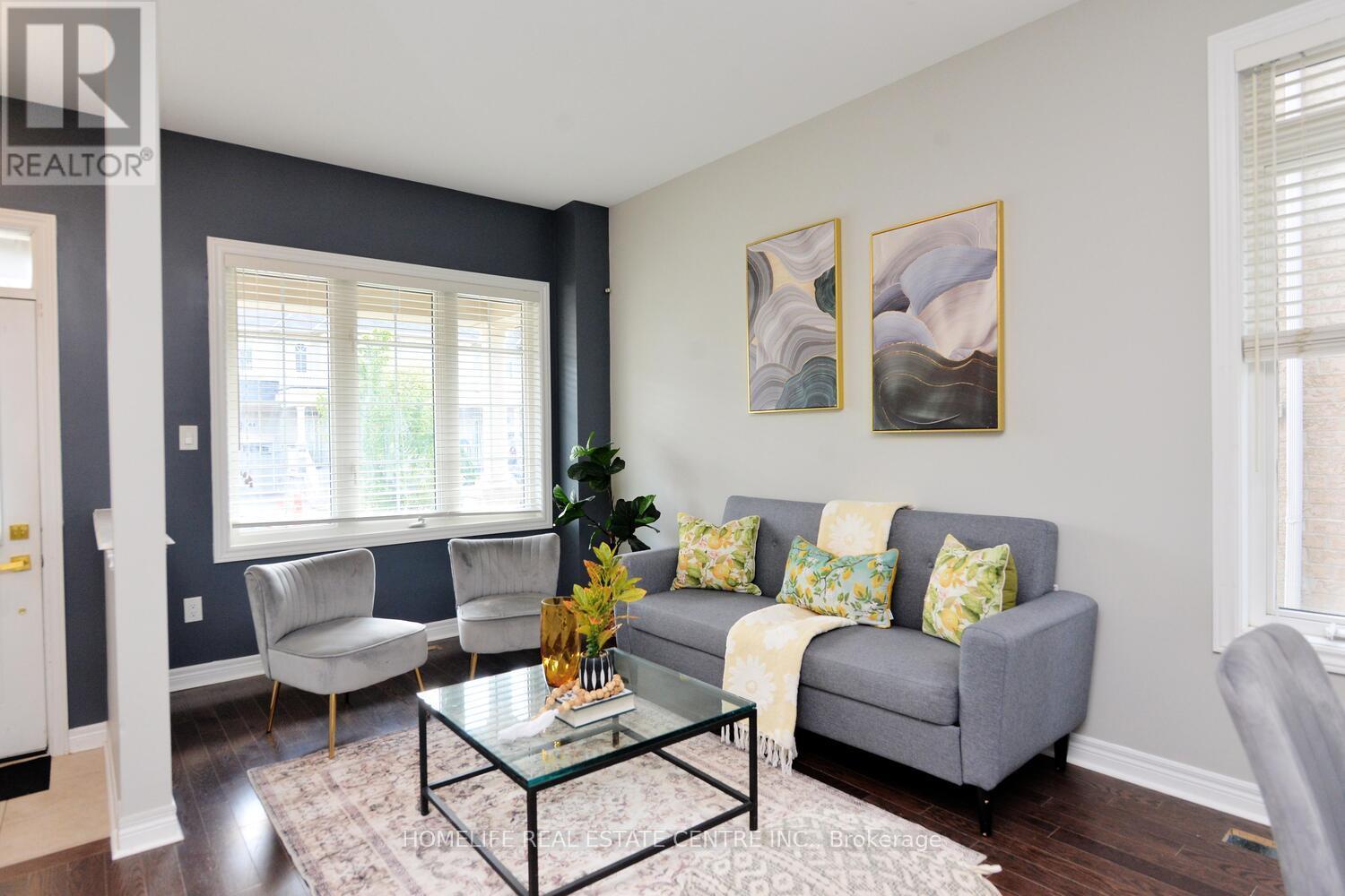 71 Villadowns Trail, Brampton, Ontario  L6R 3Y8 - Photo 6 - W12628800