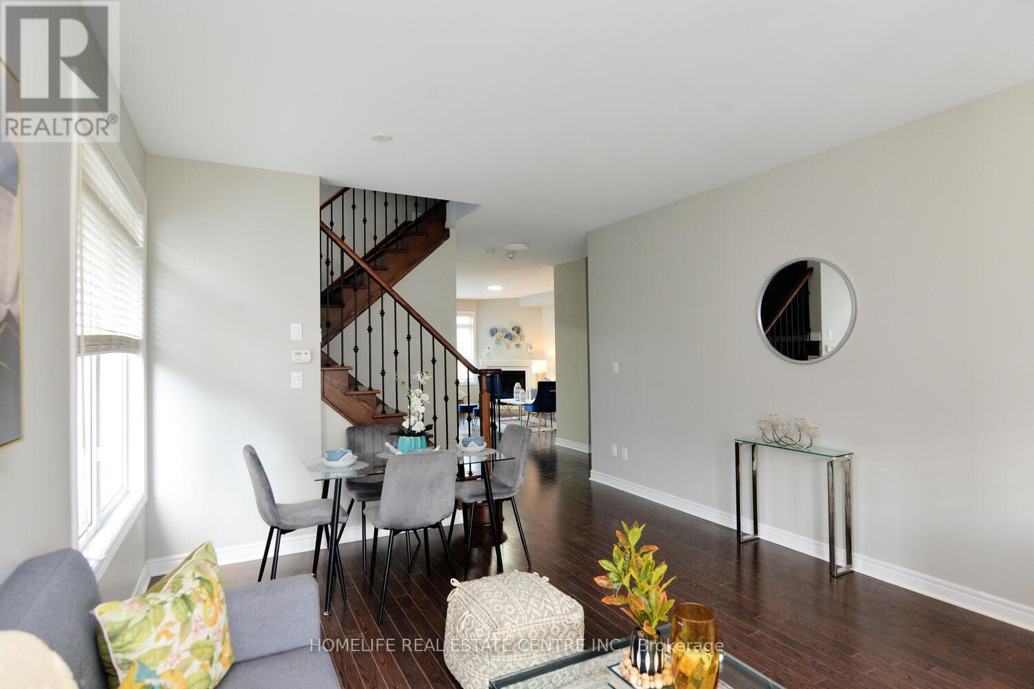 71 Villadowns Trail, Brampton, Ontario  L6R 3Y8 - Photo 9 - W12628800