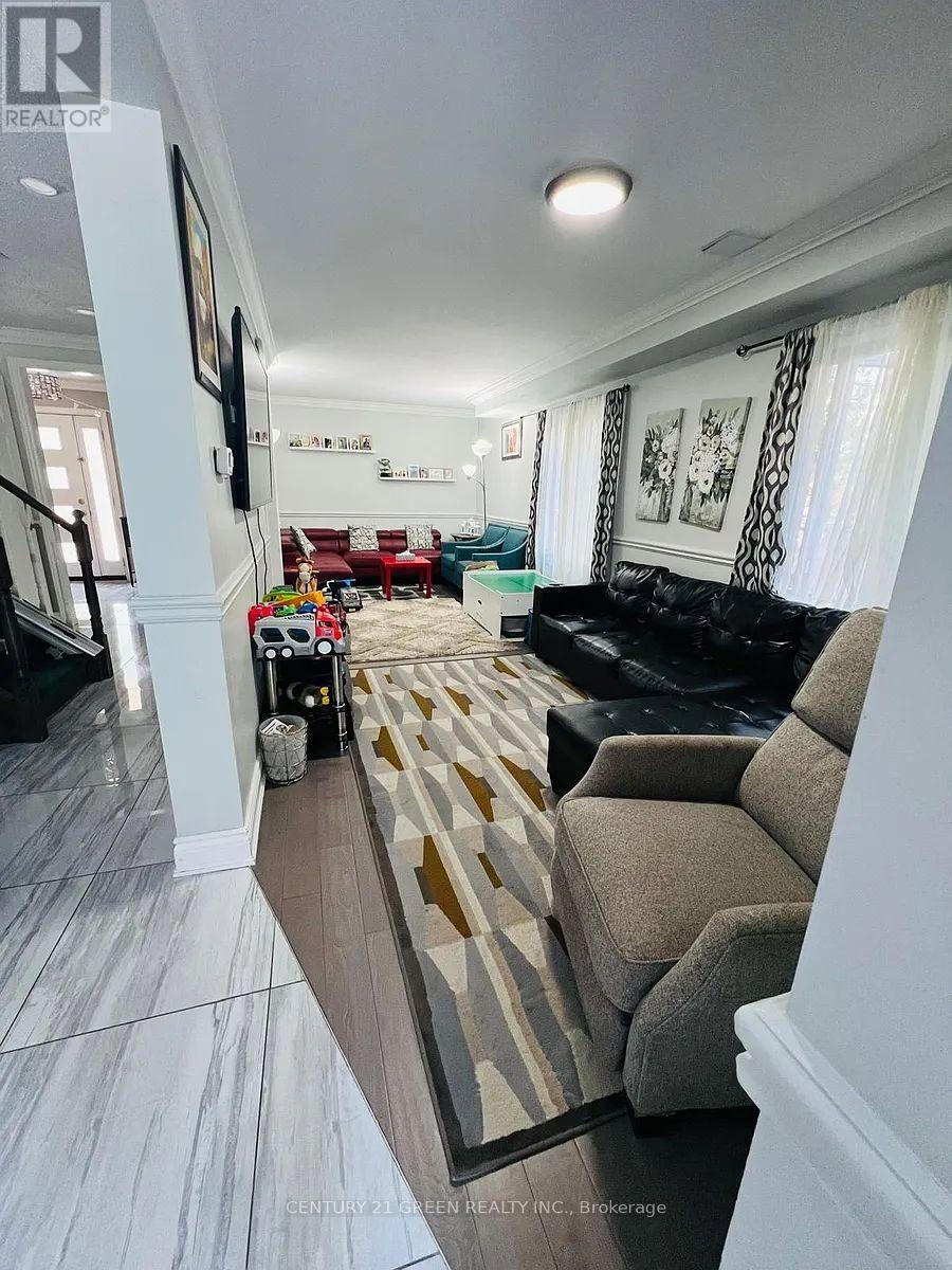 6335 Plowmans Drive, Mississauga, Ontario  L5N 3W1 - Photo 6 - W12628814