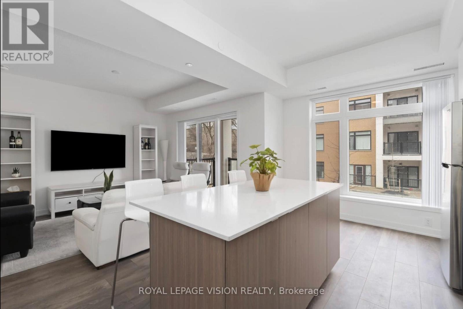 209 - 130 Canon Jackson Drive, Toronto, Ontario  M6M 0B7 - Photo 7 - W12628824