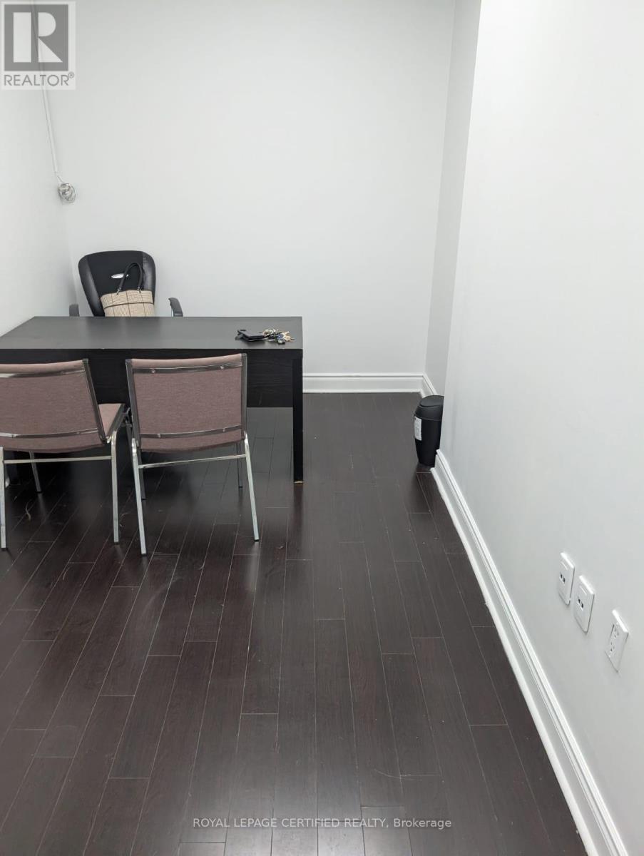 8 - 30 Intermodal Drive, Brampton, Ontario  L6T 5K1 - Photo 8 - W12628830