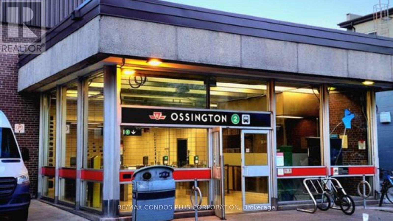 18 Leeds Street, Toronto, Ontario  M6G 1N7 - Photo 26 - W12628832