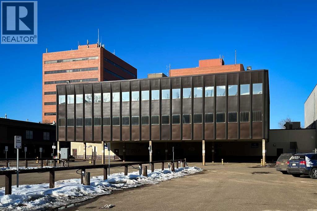 2nd Level, 9911 Macdonald Avenue, Fort Mcmurray, Alberta  T9H 1S7 - Photo 2 - A2270416