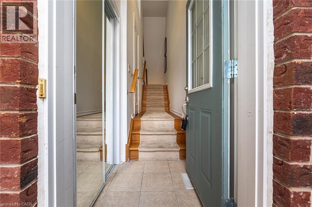 7186 Triumph Lane, Mississauga, Ontario  L5N 0C5 - Photo 3 - 40792934