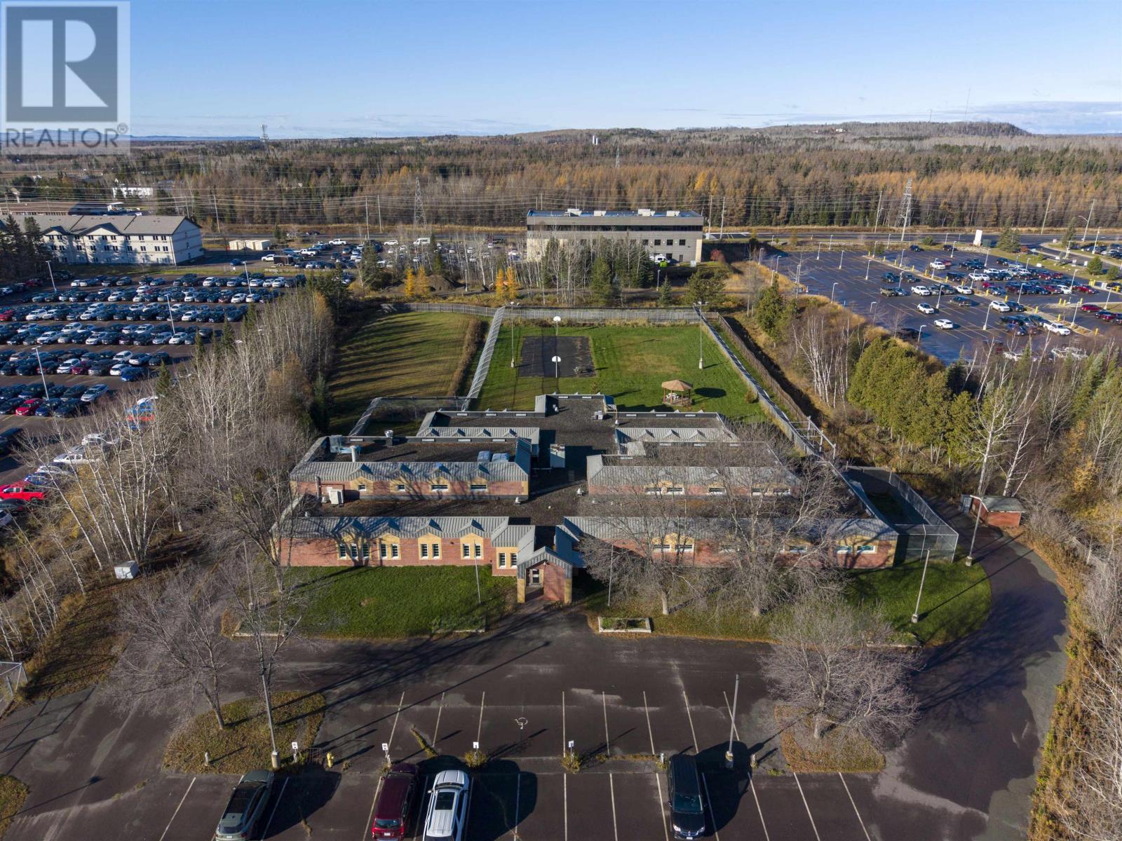 1024 Oliver RD, Thunder Bay, Ontario