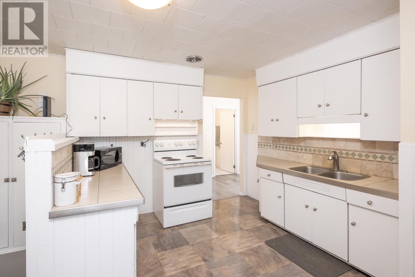 376 Lakeshore Dr, Shuniah, Ontario P7A 0P6 - Photo 16 - TB253642