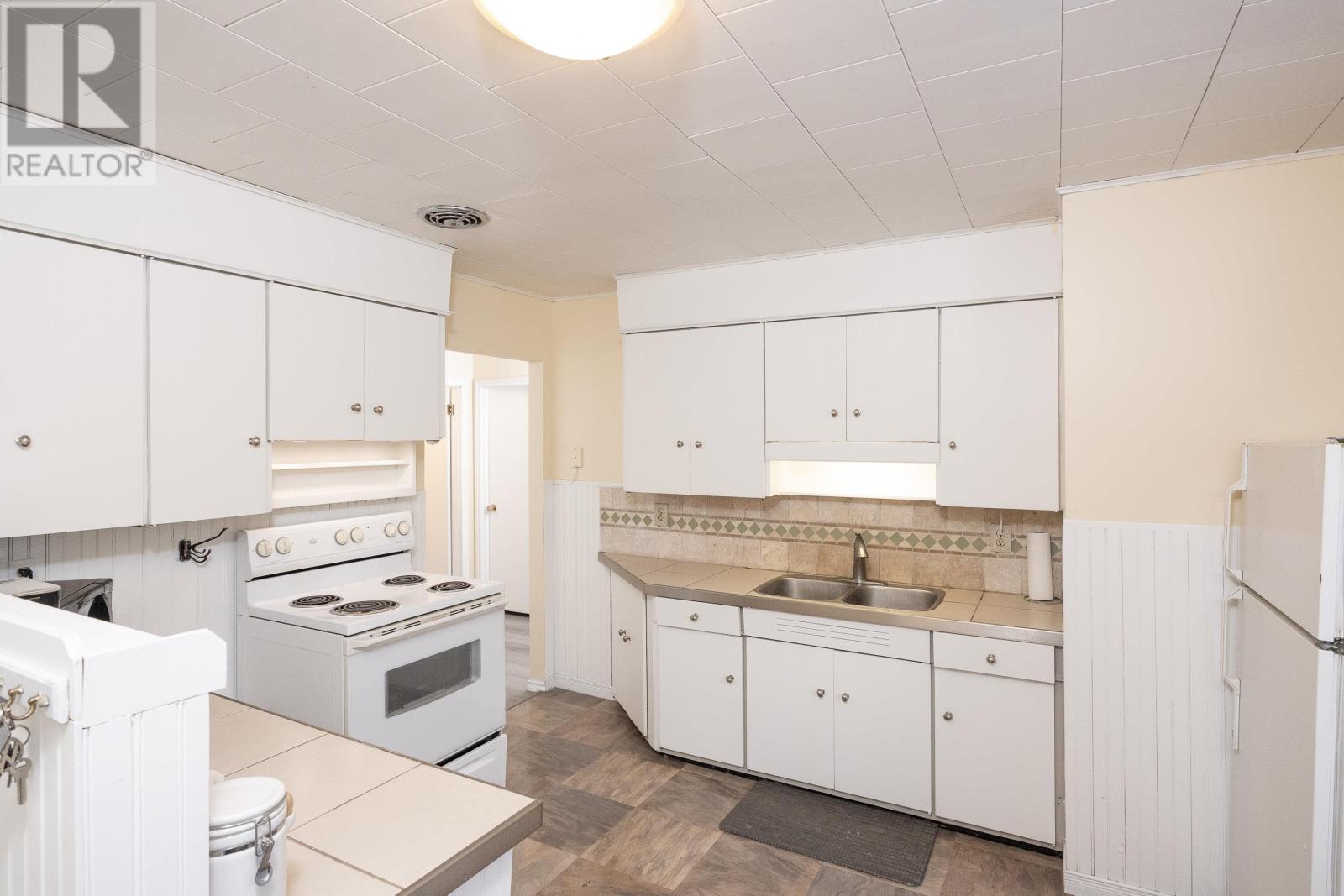 376 Lakeshore Dr, Shuniah, Ontario P7A 0P6 - Photo 9 - TB253642