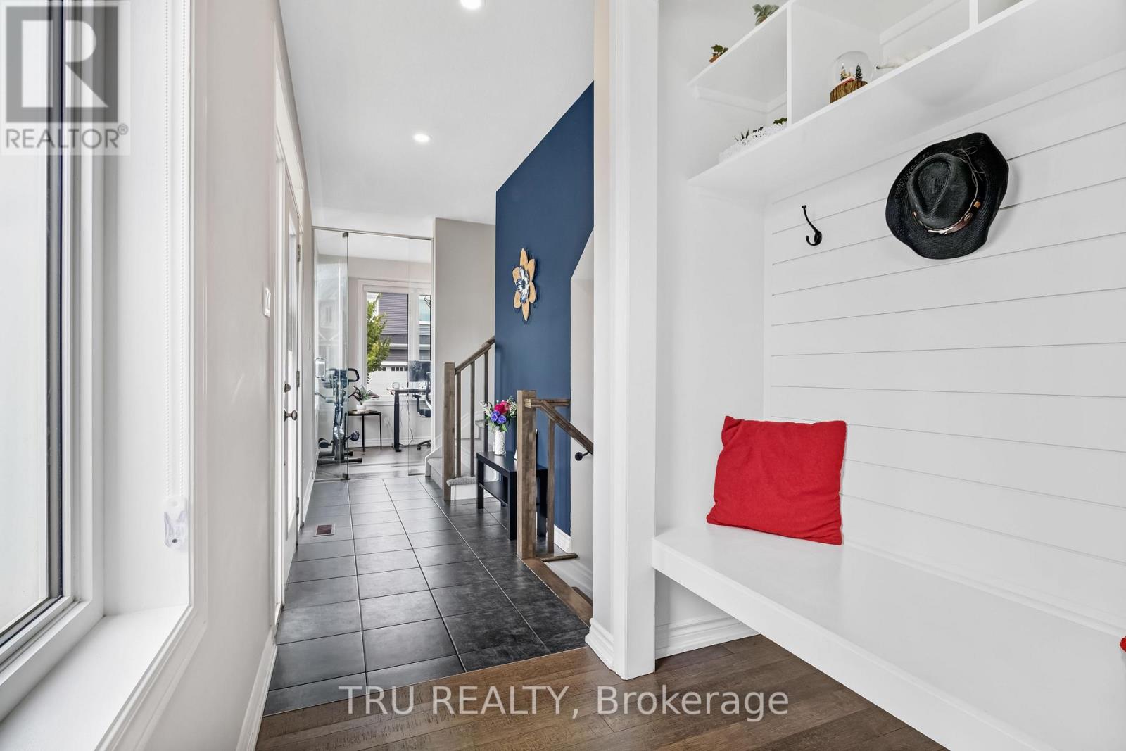 20 Coppermine Street, Ottawa, Ontario  K2J 6P6 - Photo 5 - X12628854