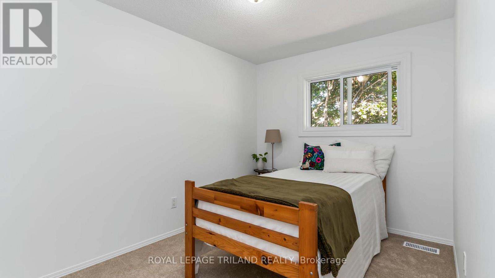 40 - 320 Westminster Avenue, London South, Ontario  N6C 5H5 - Photo 19 - X12476403