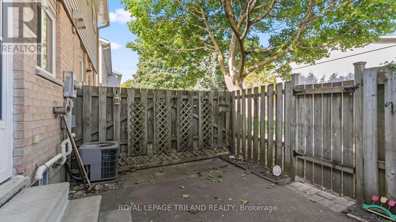 40 - 320 Westminster Avenue, London South, Ontario  N6C 5H5 - Photo 28 - X12476403