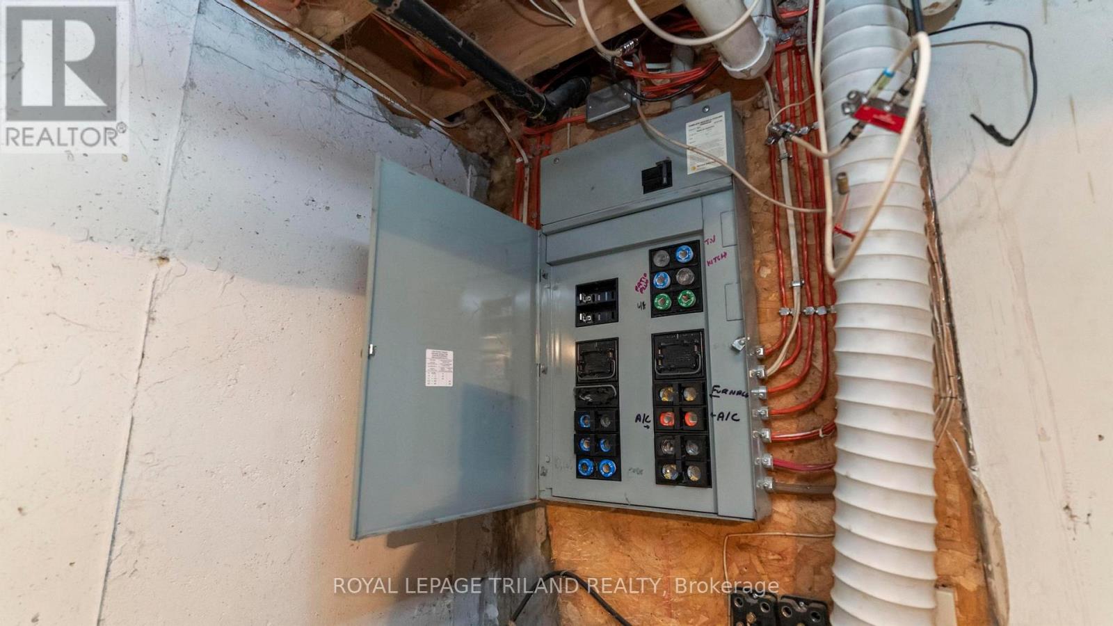 40 - 320 Westminster Avenue, London South, Ontario  N6C 5H5 - Photo 26 - X12476403