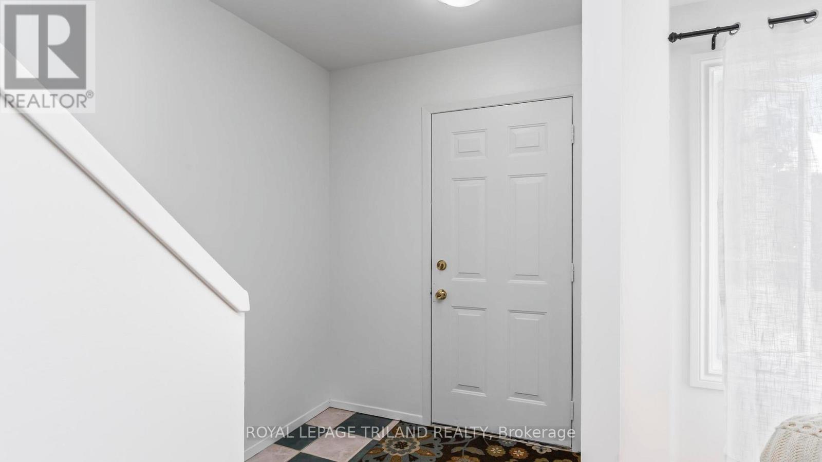 40 - 320 Westminster Avenue, London South, Ontario  N6C 5H5 - Photo 5 - X12476403