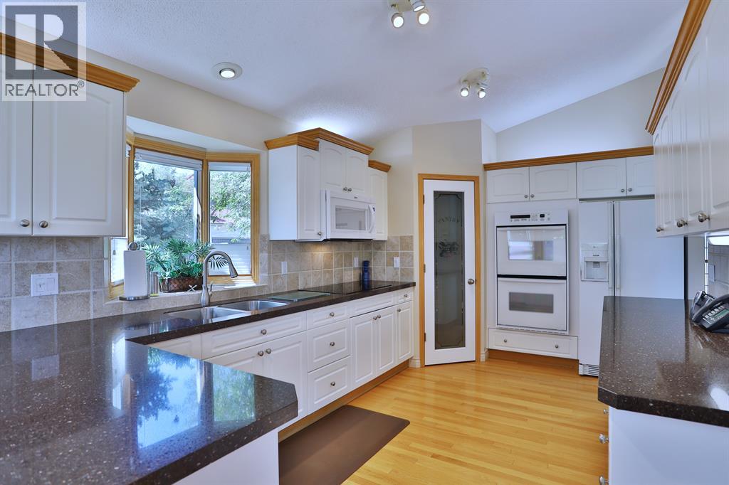 185 Hamptons Square Nw, Calgary, Alberta  T3A 5C3 - Photo 11 - A2262404