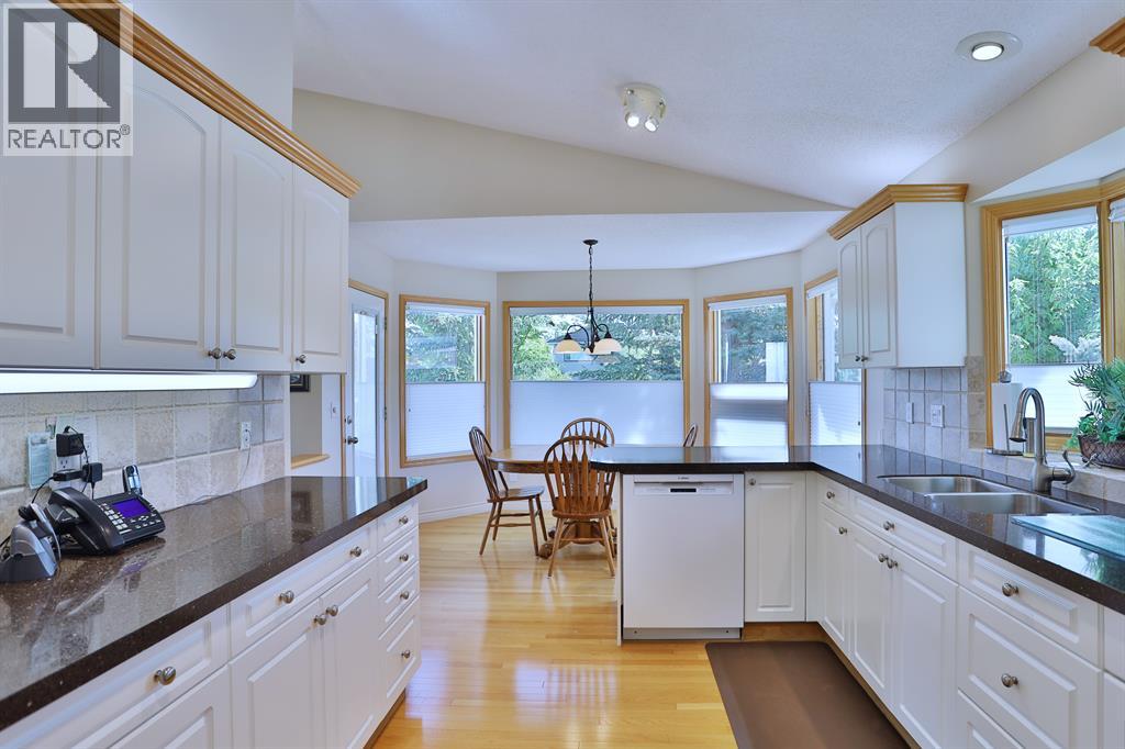 185 Hamptons Square Nw, Calgary, Alberta  T3A 5C3 - Photo 12 - A2262404