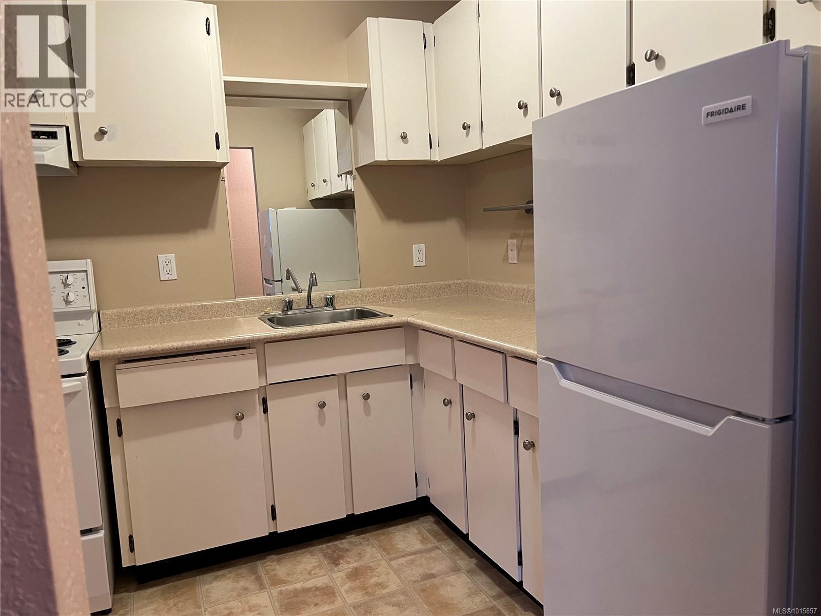 303 322 Birch St, Campbell River, British Columbia V9W 2S6 - Photo 6 - 1015857