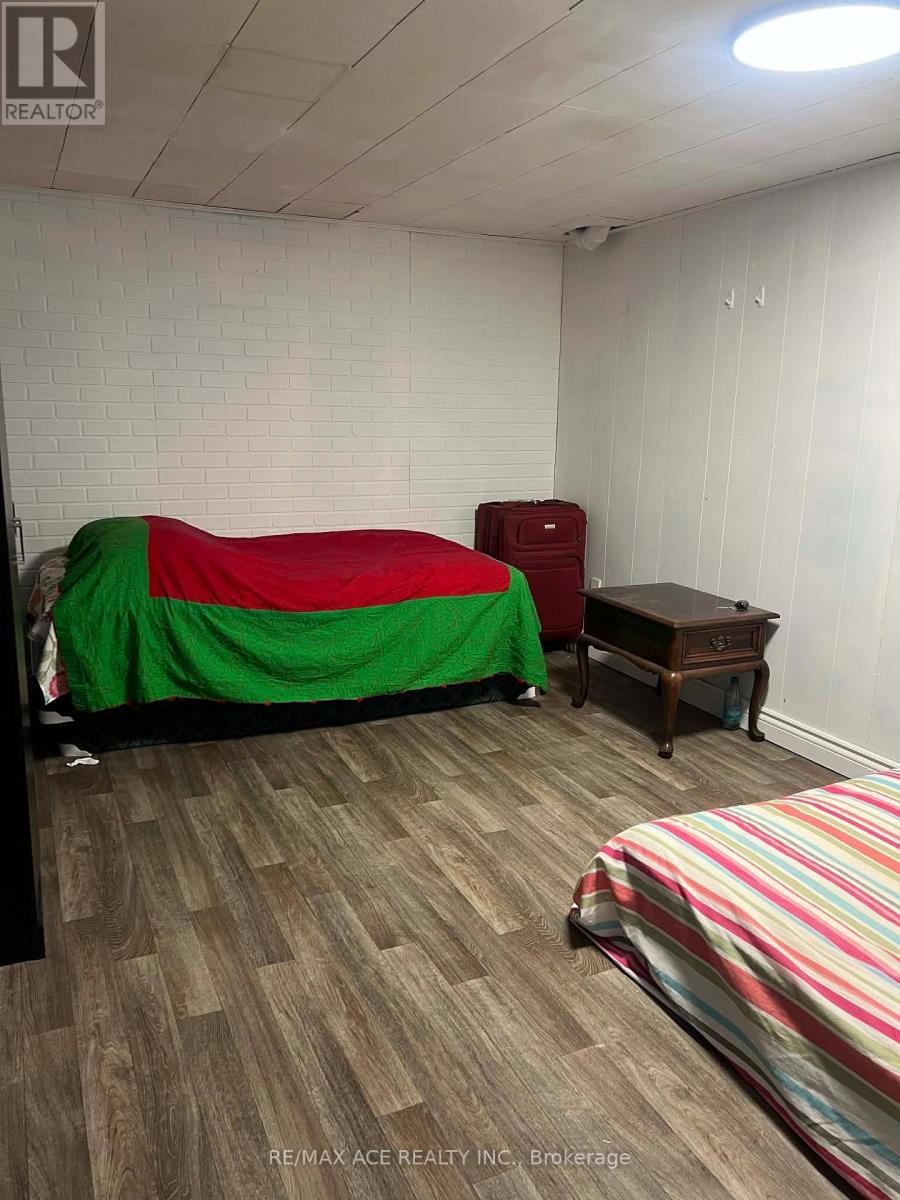 294 Pharmacy Avenue, Toronto, Ontario  M1L 3G2 - Photo 12 - E12628878