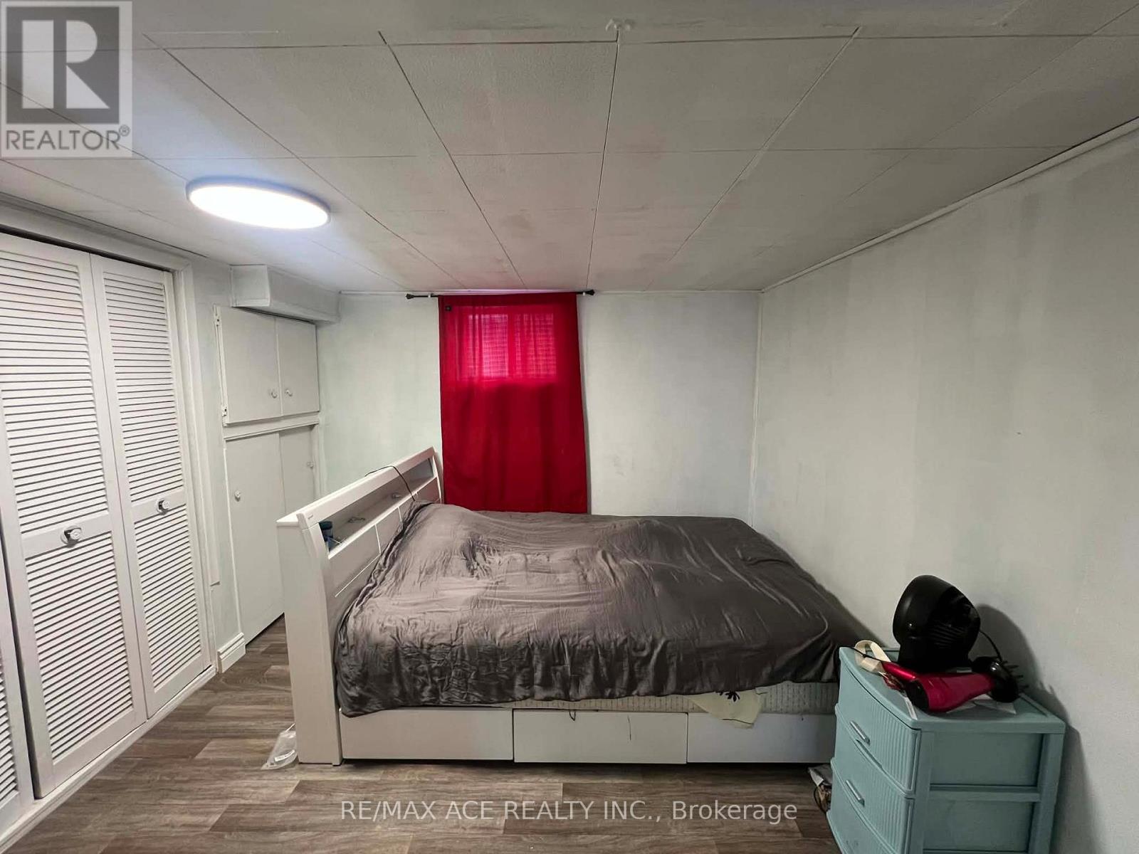 294 Pharmacy Avenue, Toronto, Ontario  M1L 3G2 - Photo 13 - E12628878