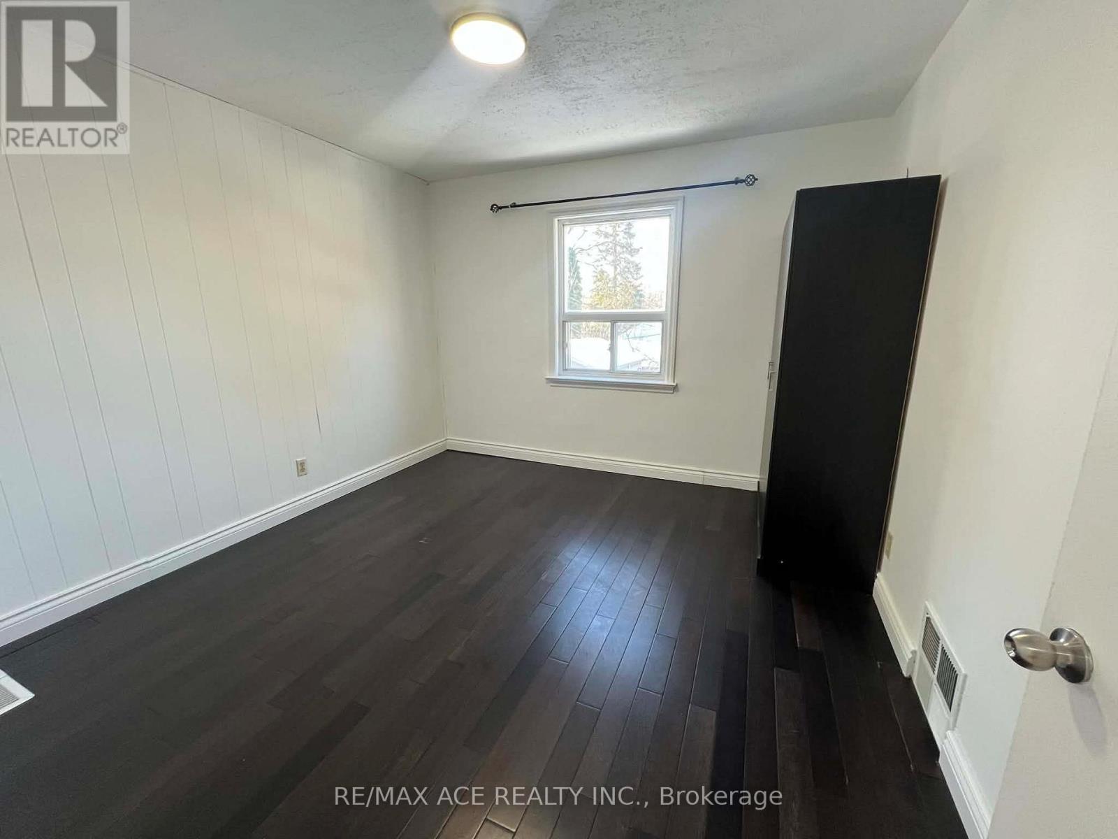 294 Pharmacy Avenue, Toronto, Ontario  M1L 3G2 - Photo 7 - E12628878