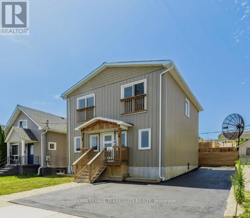 308 Nassau Street, Oshawa, Ontario  L1J 4A8 - Photo 1 - E12628880