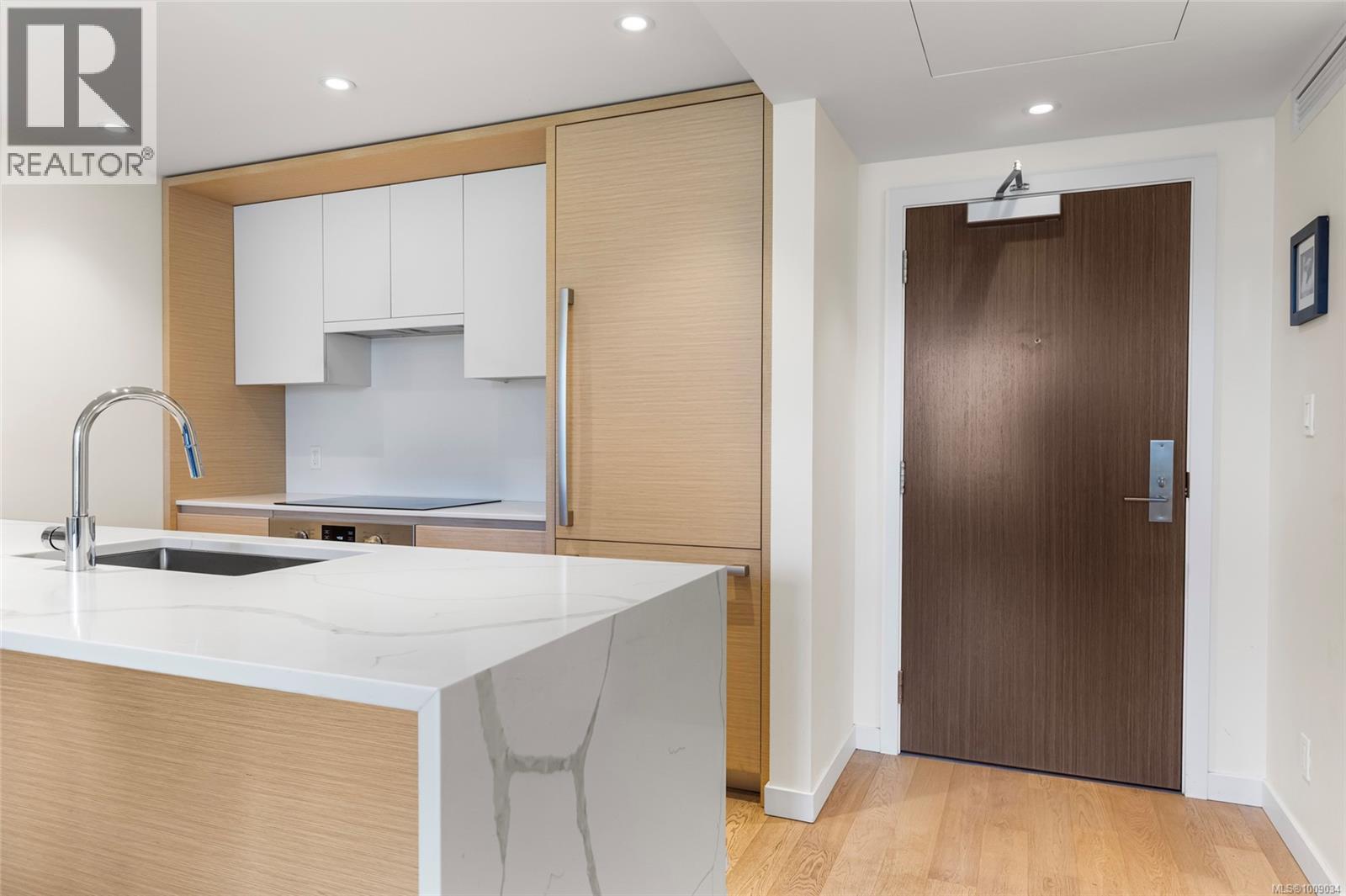 304 550 Michigan St, Victoria, British Columbia  V8V 0G3 - Photo 5 - 1009034