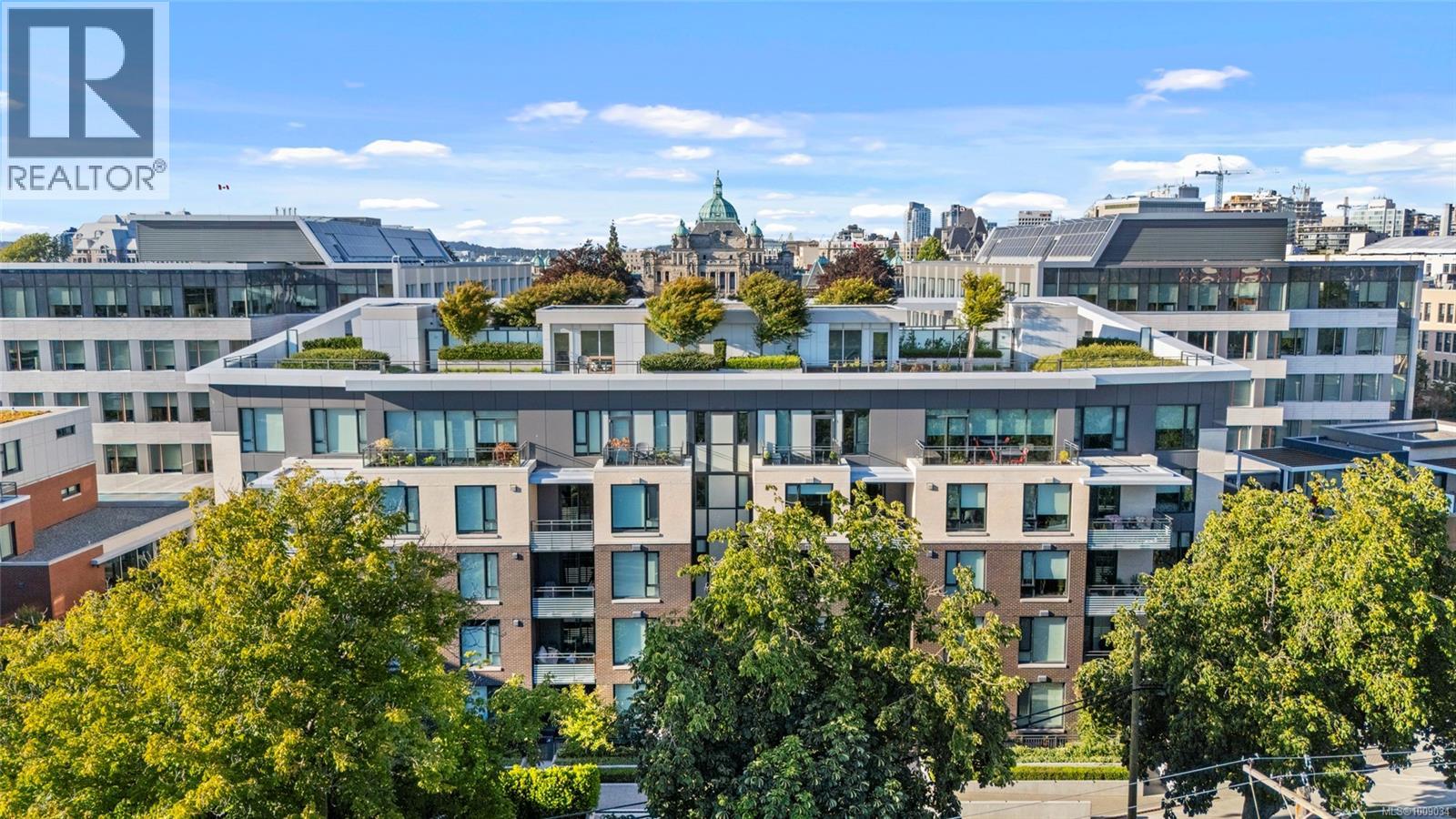 304 550 Michigan St, Victoria, British Columbia  V8V 0G3 - Photo 2 - 1009034