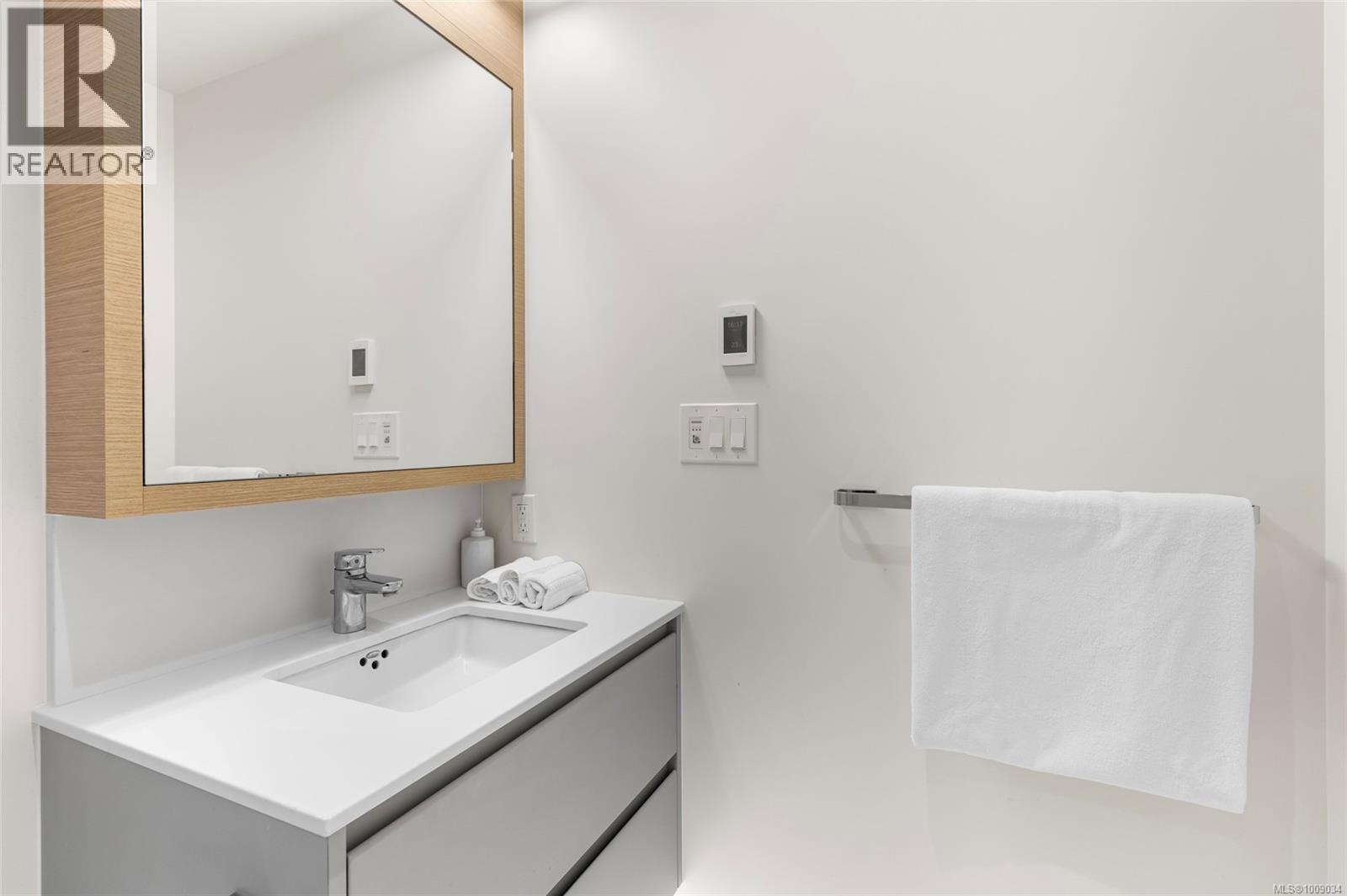 304 550 Michigan St, Victoria, British Columbia  V8V 0G3 - Photo 34 - 1009034