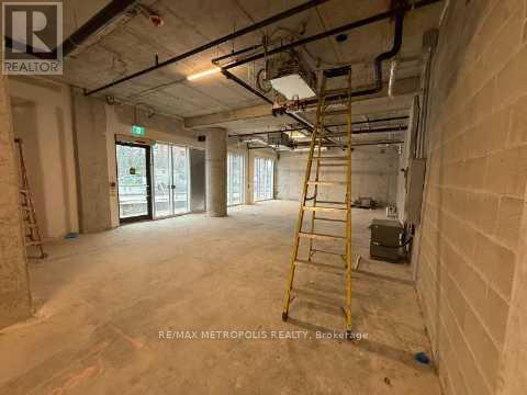 B6 - 715 Davis Drive, Newmarket, Ontario  L3Y 2R2 - Photo 5 - N12628858