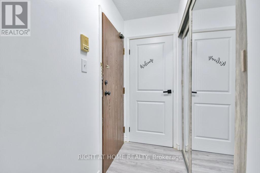 B6 - 179 Edgehill Drive, Barrie, Ontario  L4N 1L9 - Photo 2 - S12628882