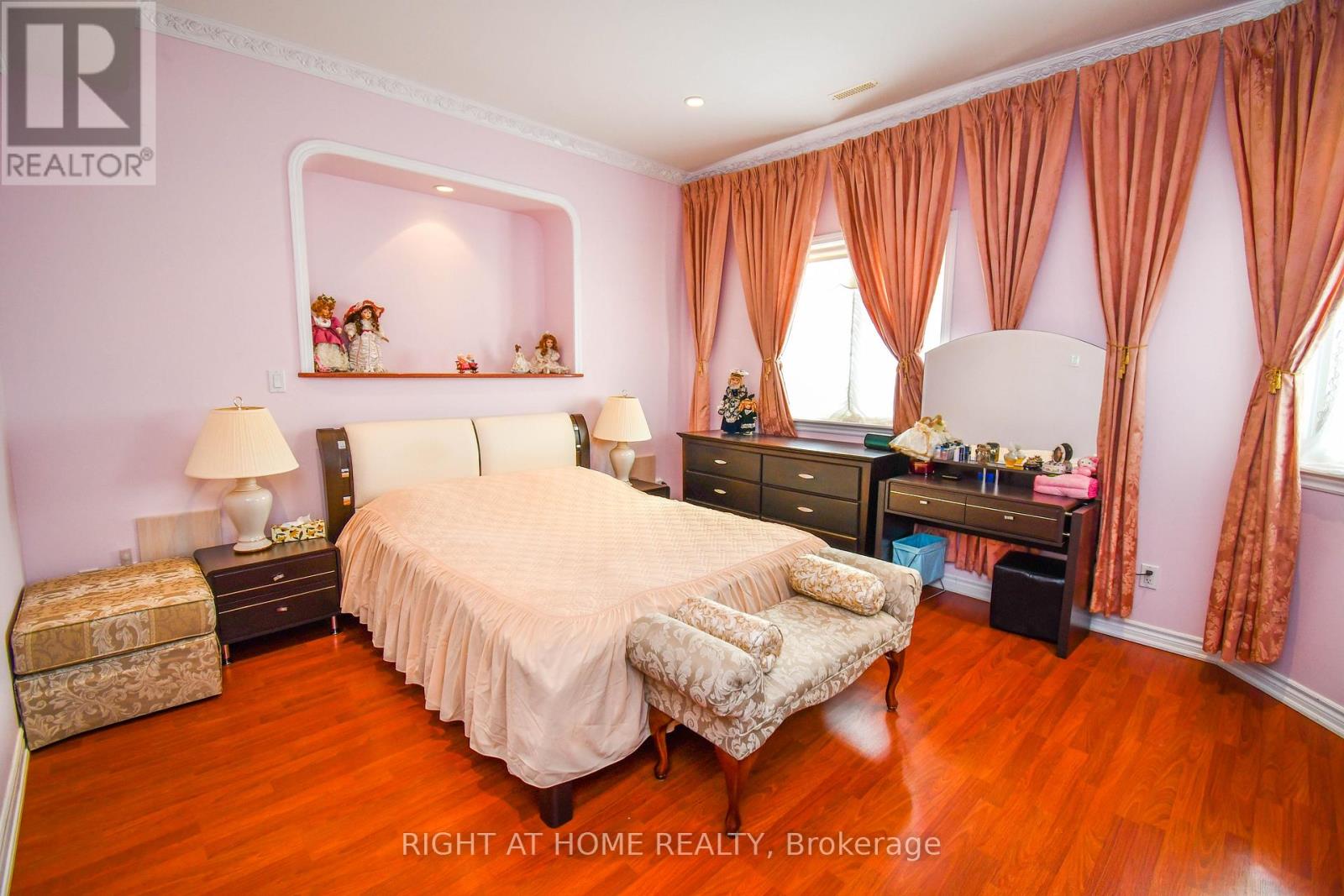 11 Thackeray Crescent, Barrie, Ontario  L4N 6J6 - Photo 45 - S12628900