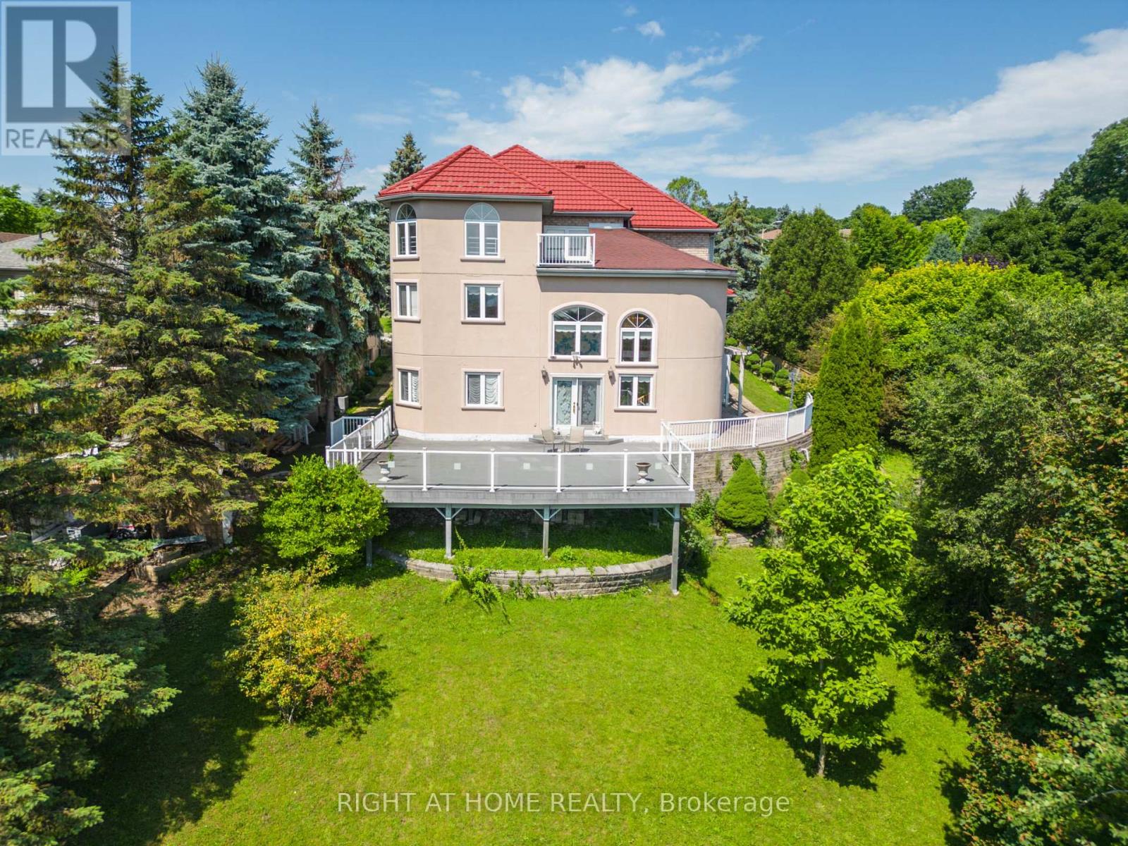 11 Thackeray Crescent, Barrie, Ontario  L4N 6J6 - Photo 5 - S12628900