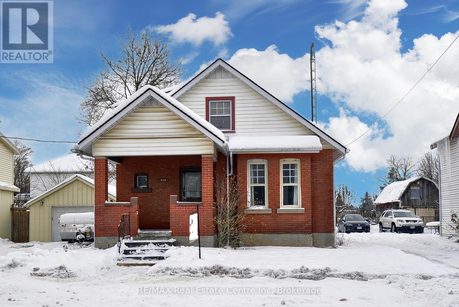 141 King Street, Brant, Ontario  N0E 1A0 - Photo 2 - X12498610