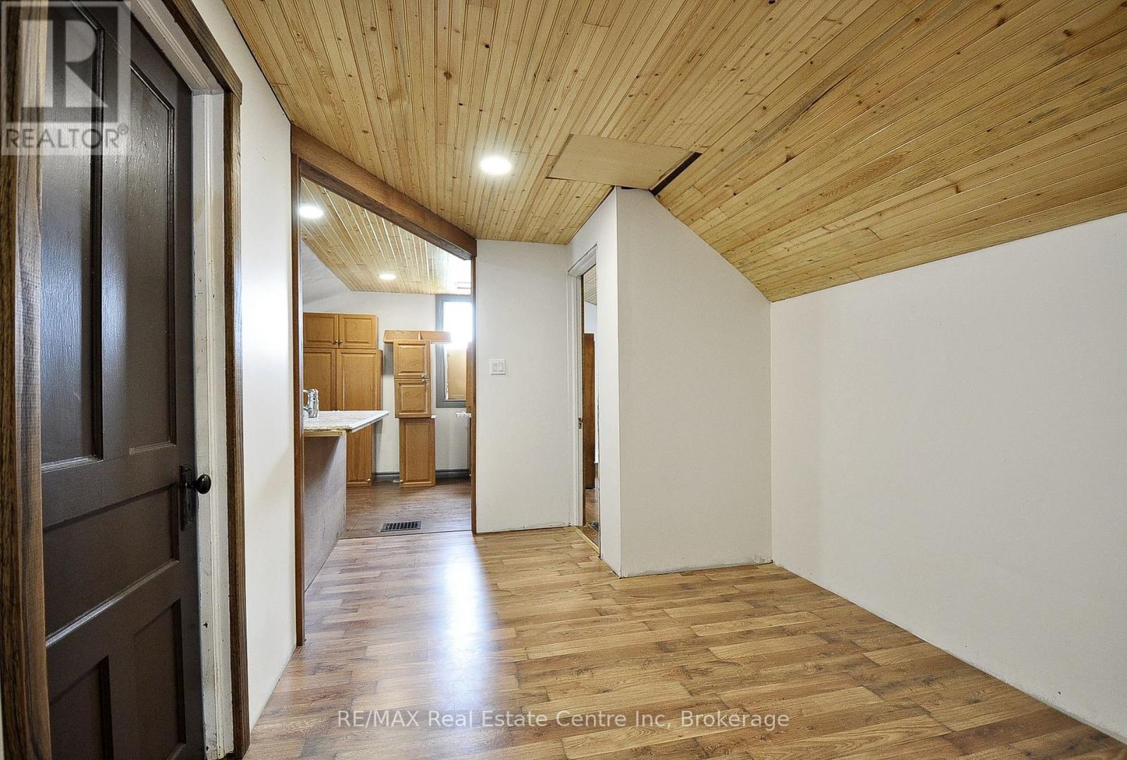 141 King Street, Brant, Ontario  N0E 1A0 - Photo 20 - X12498610