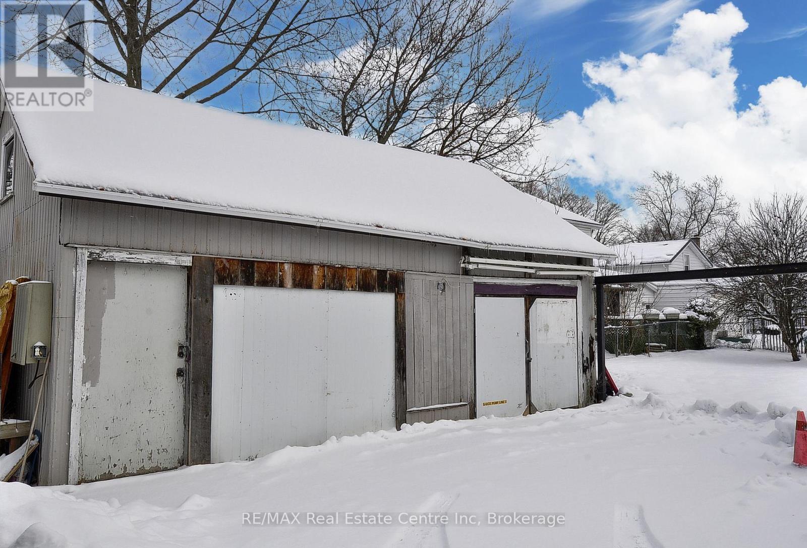 141 King Street, Brant, Ontario  N0E 1A0 - Photo 27 - X12498610