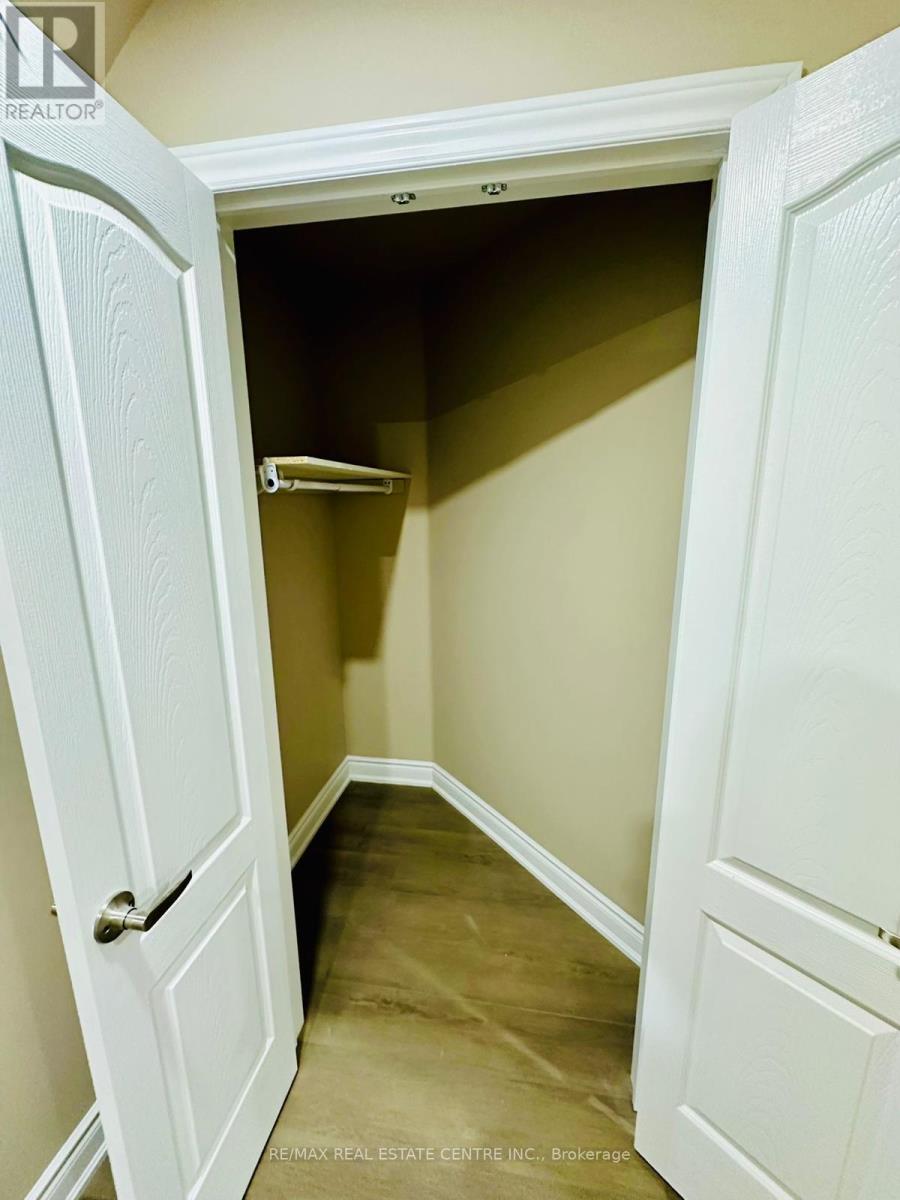 3 Elverton Crescent, Brampton, Ontario  L7A 4Z4 - Photo 17 - W12628840