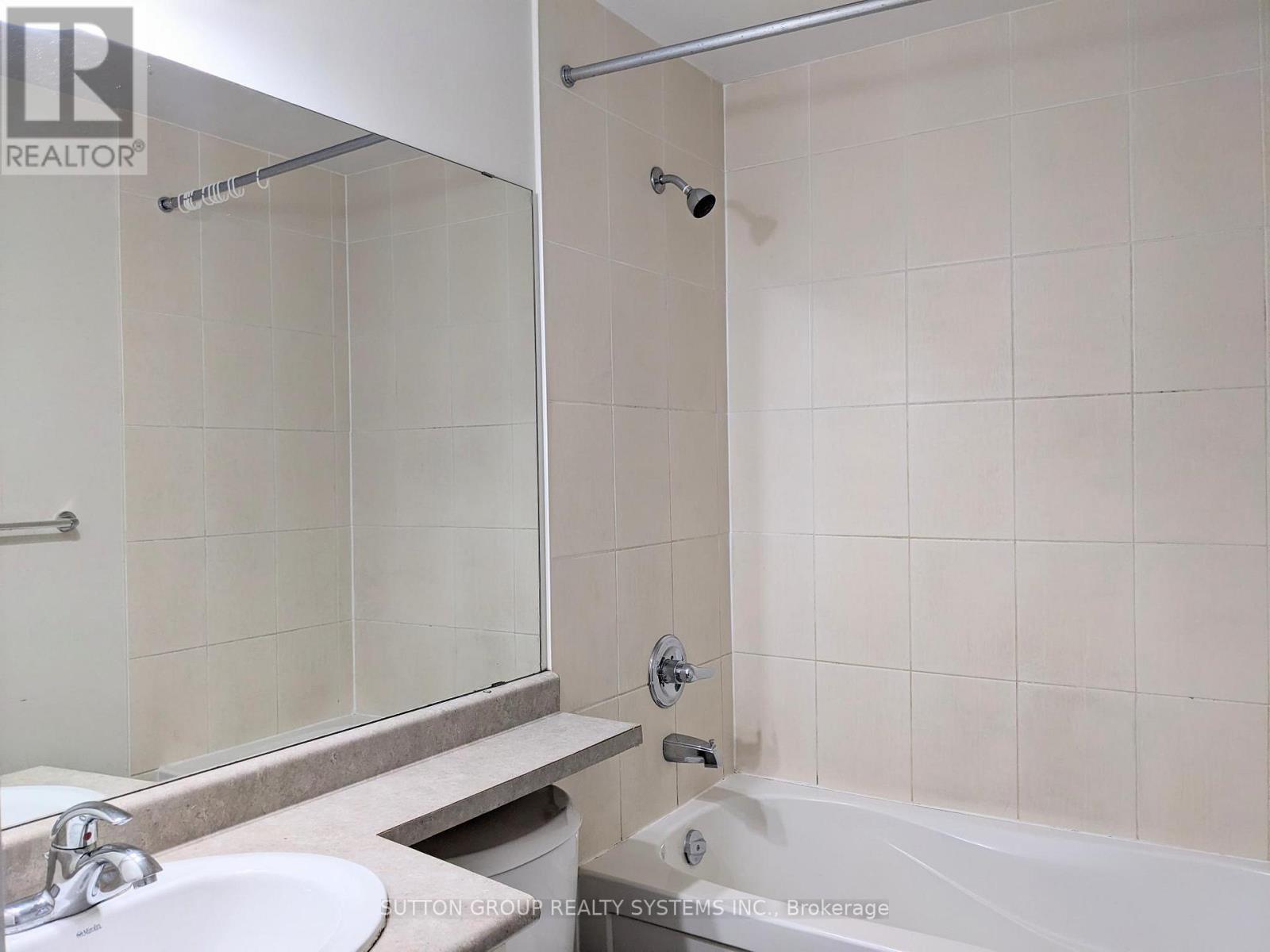 2003 - 225 Webb Drive, Mississauga, Ontario  L5B 4P2 - Photo 10 - W12628850